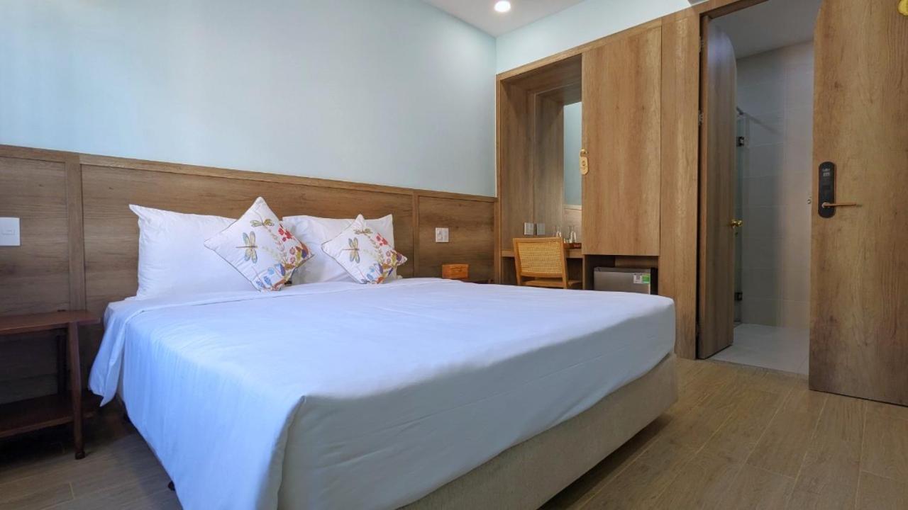 Queen Room