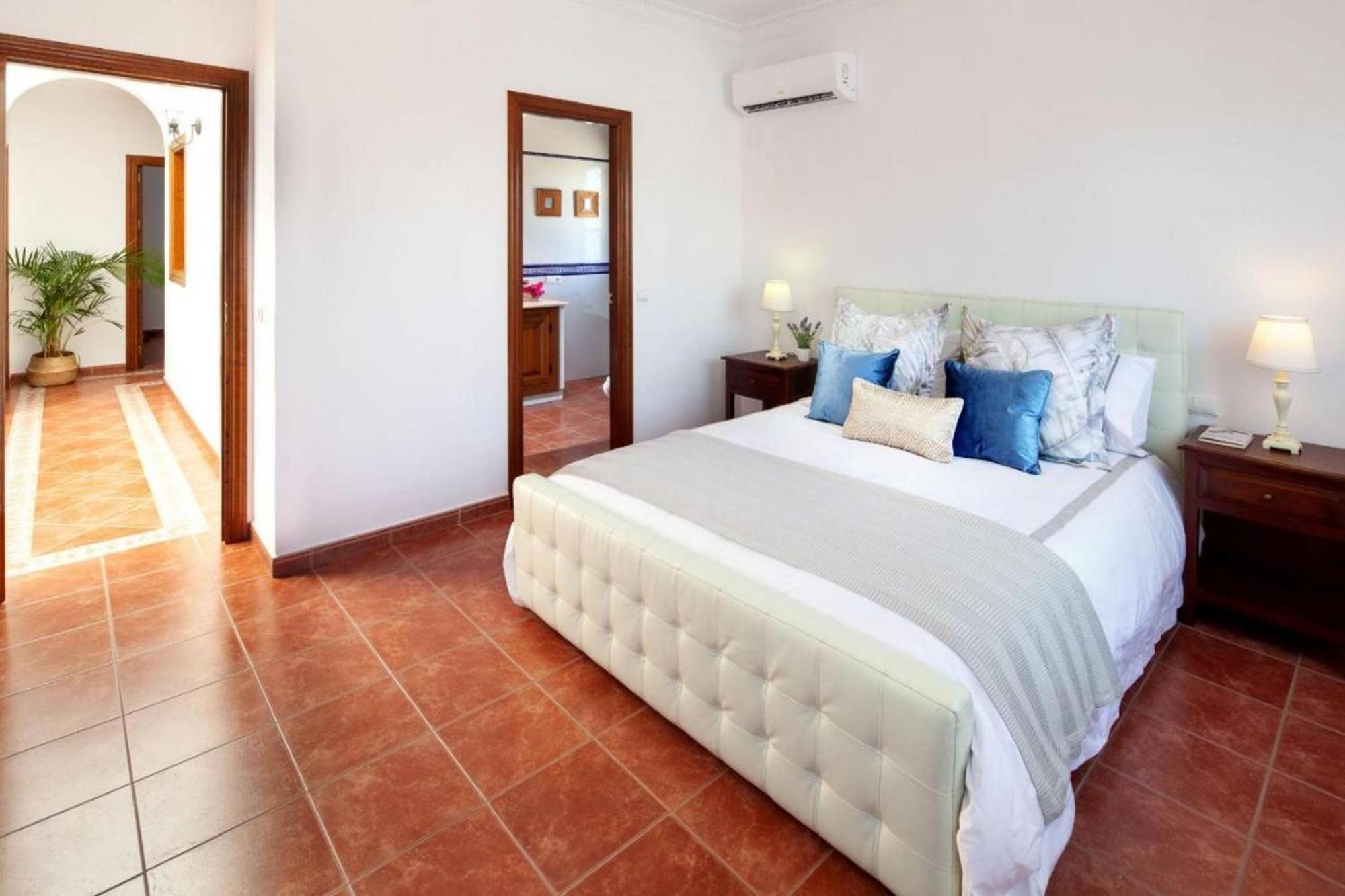 Casa de cinco habitaciones