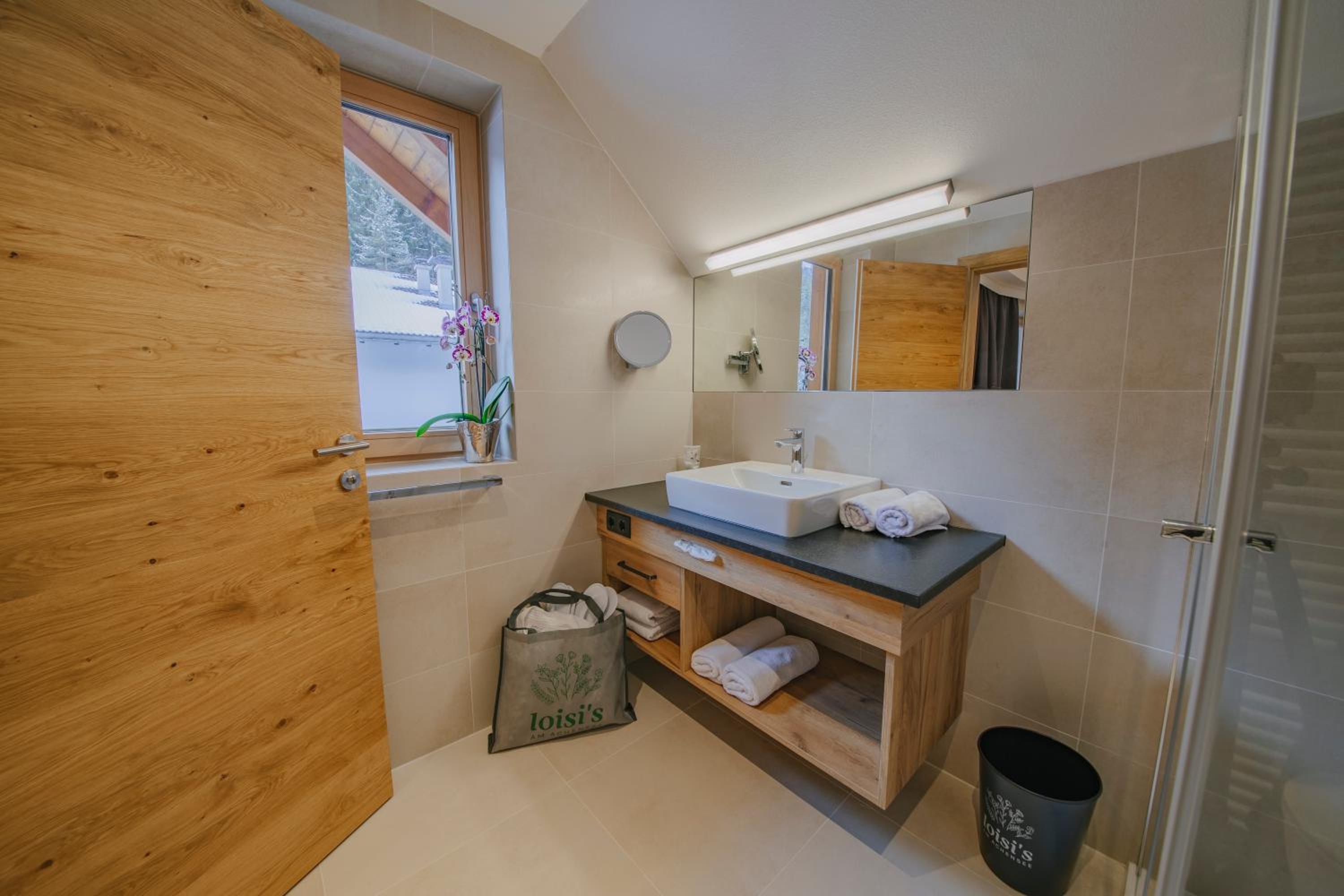 Deluxe Family Suite photo 2