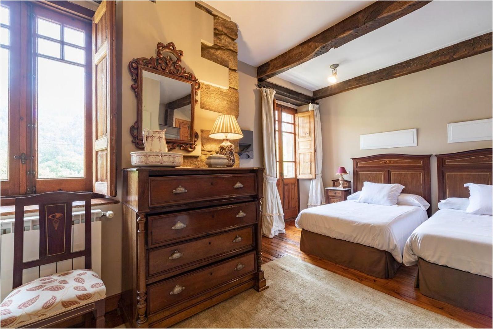 Triple Room with Bath photo 2