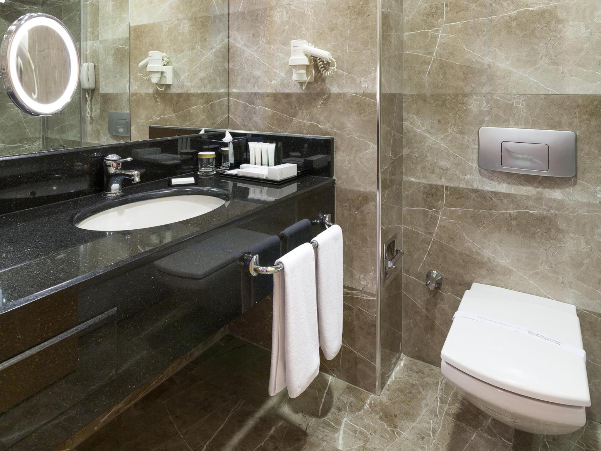 Standard Double or Twin Room - Photo 6