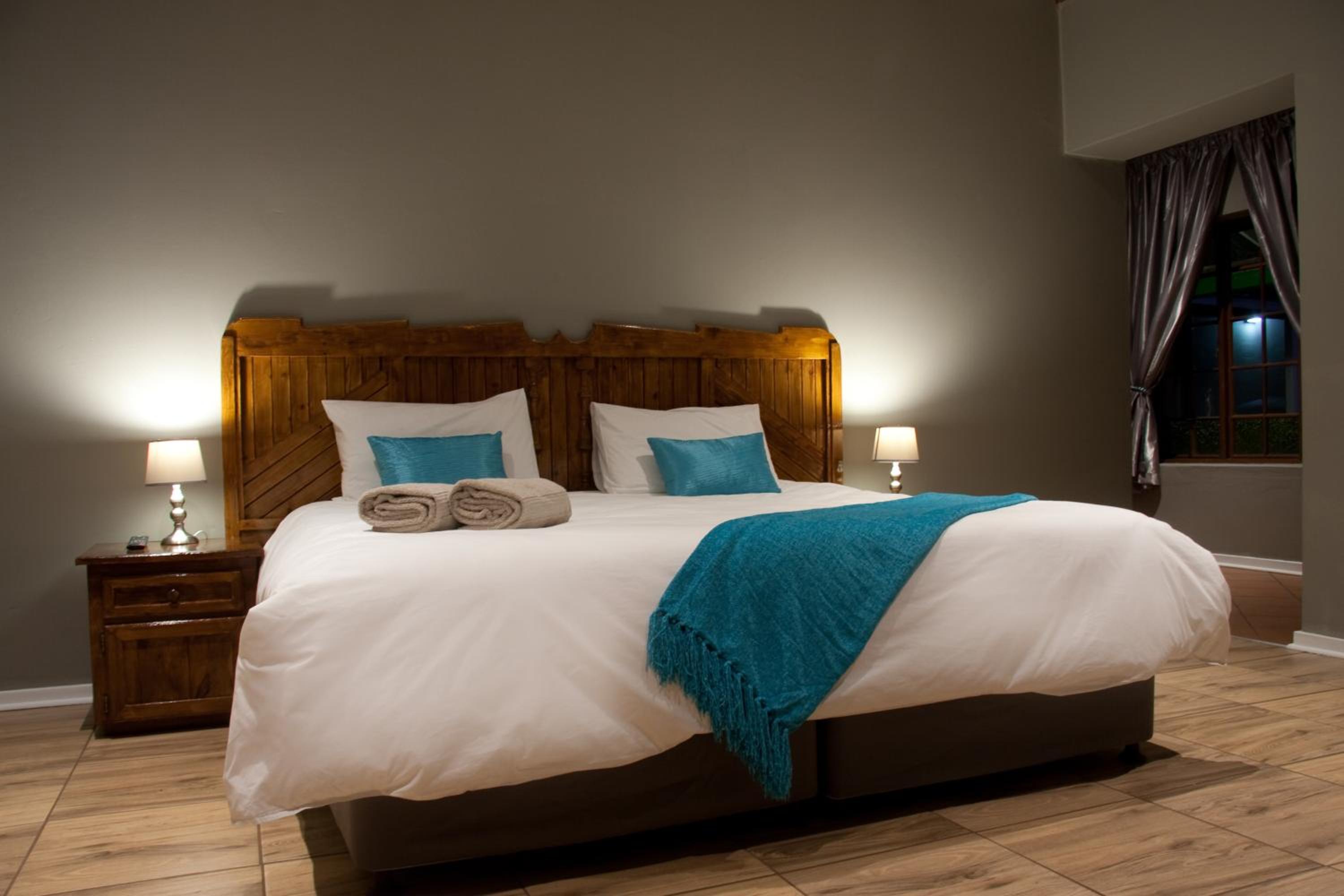 Double or Twin Room - Photo 2