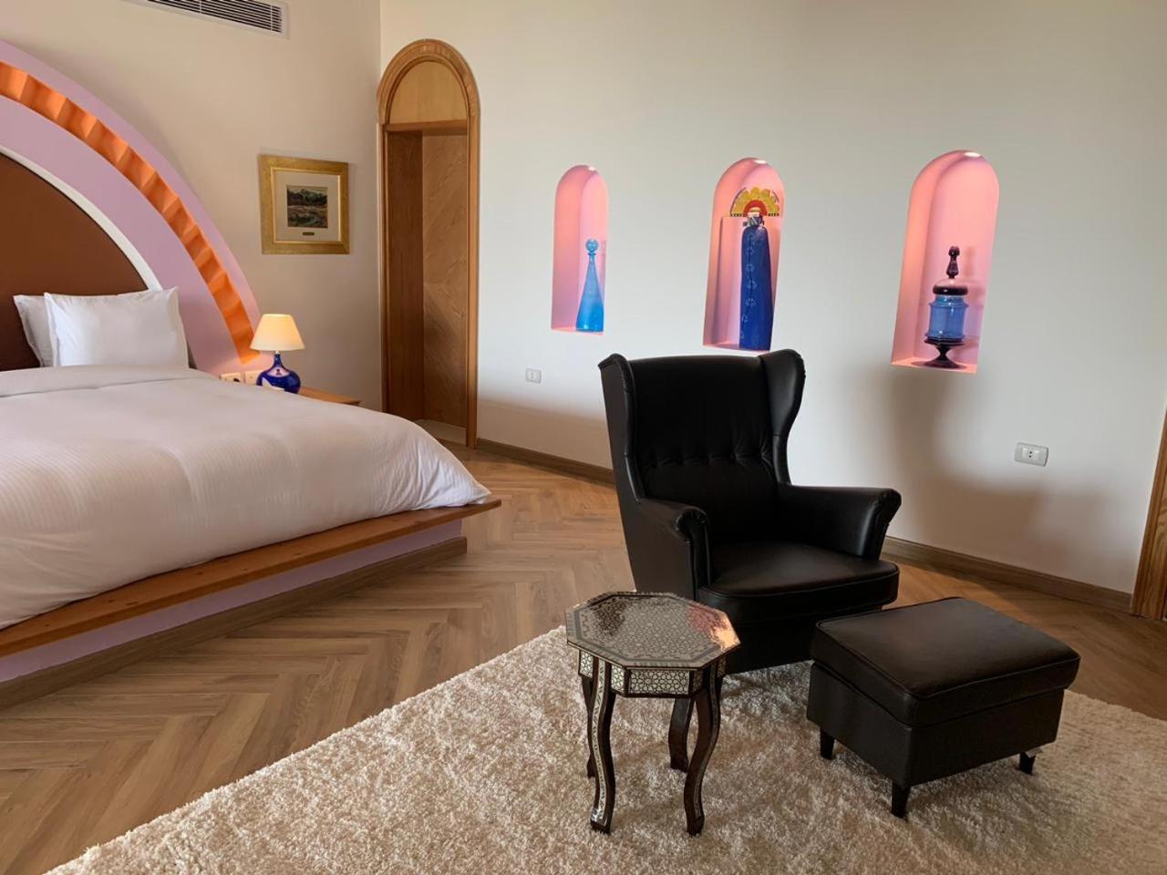 Suite with Lake View photo 1