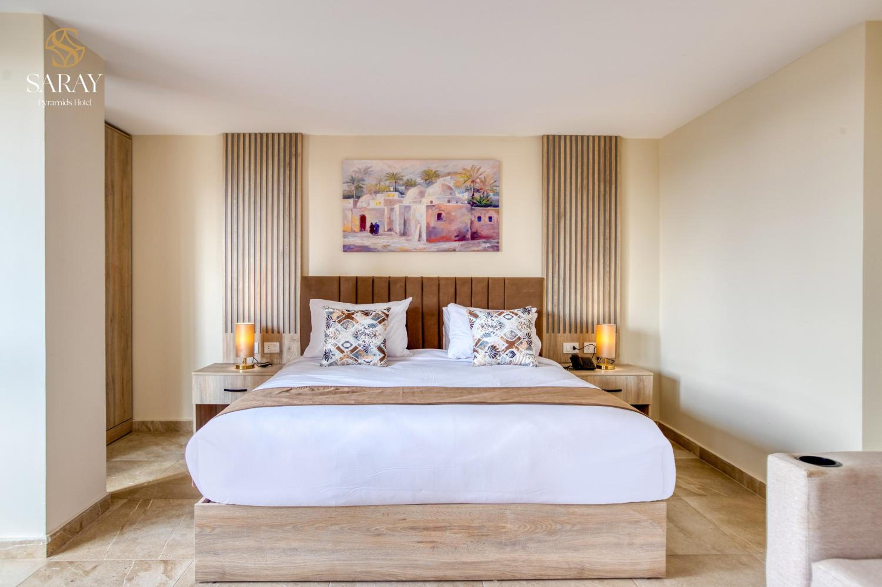 Family Suite with Pyramids View