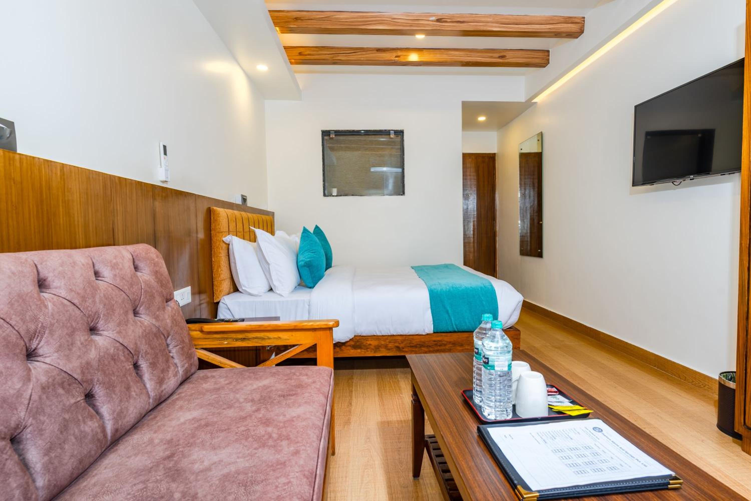 Deluxe Double Room - Photo 3