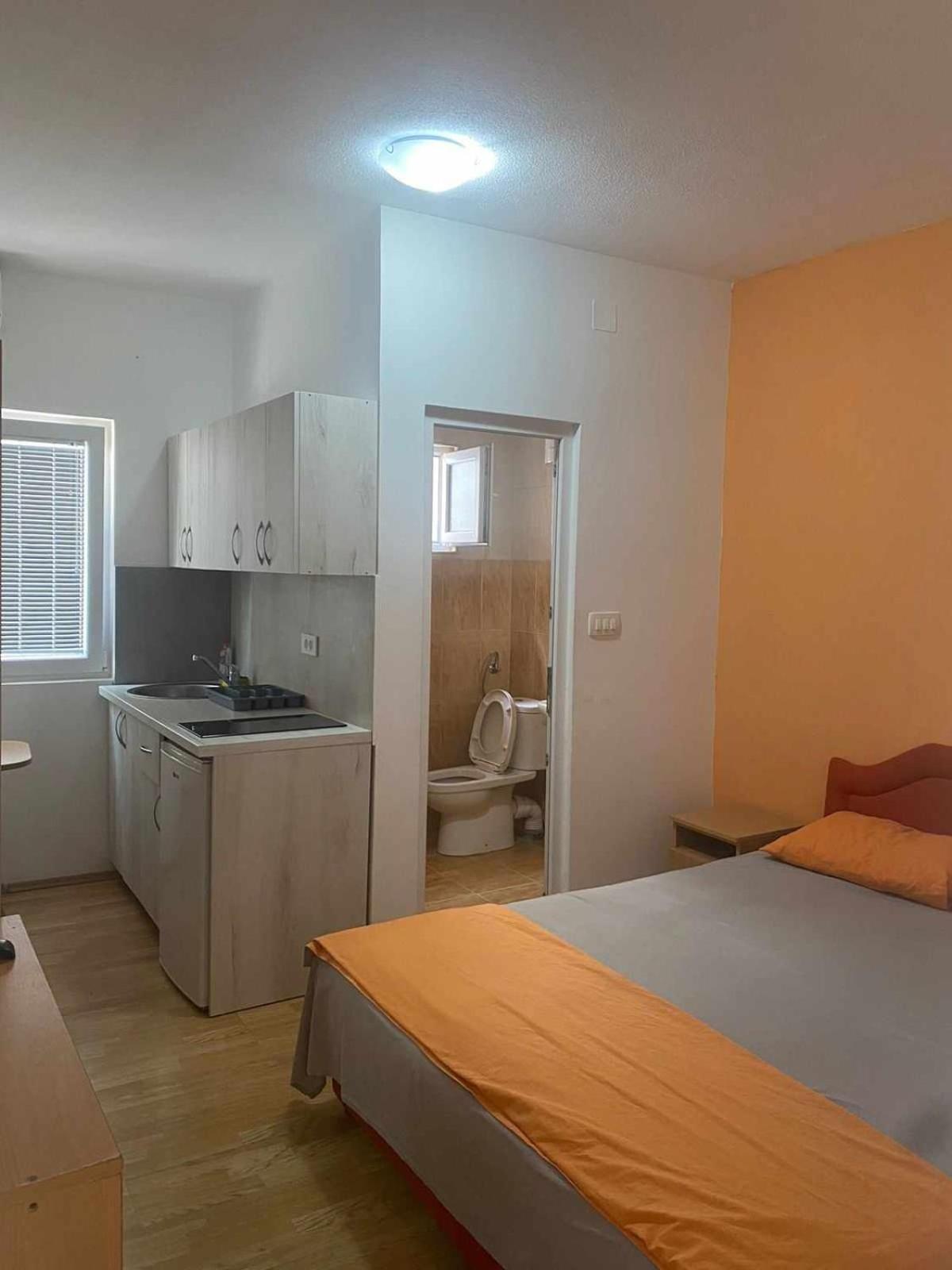 Studio Apartment photo 1