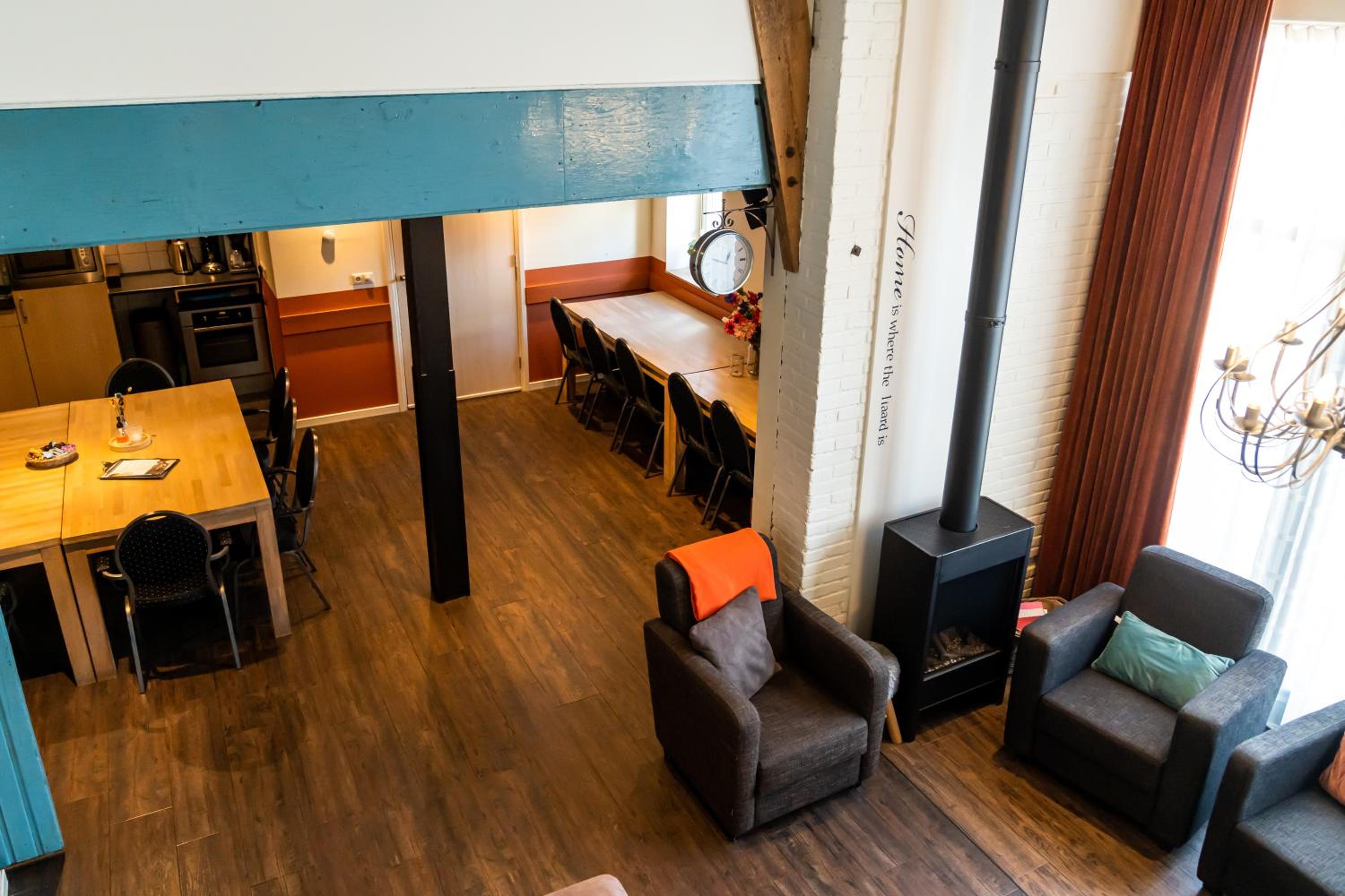 Three-Bedroom Apartment - Photo 11