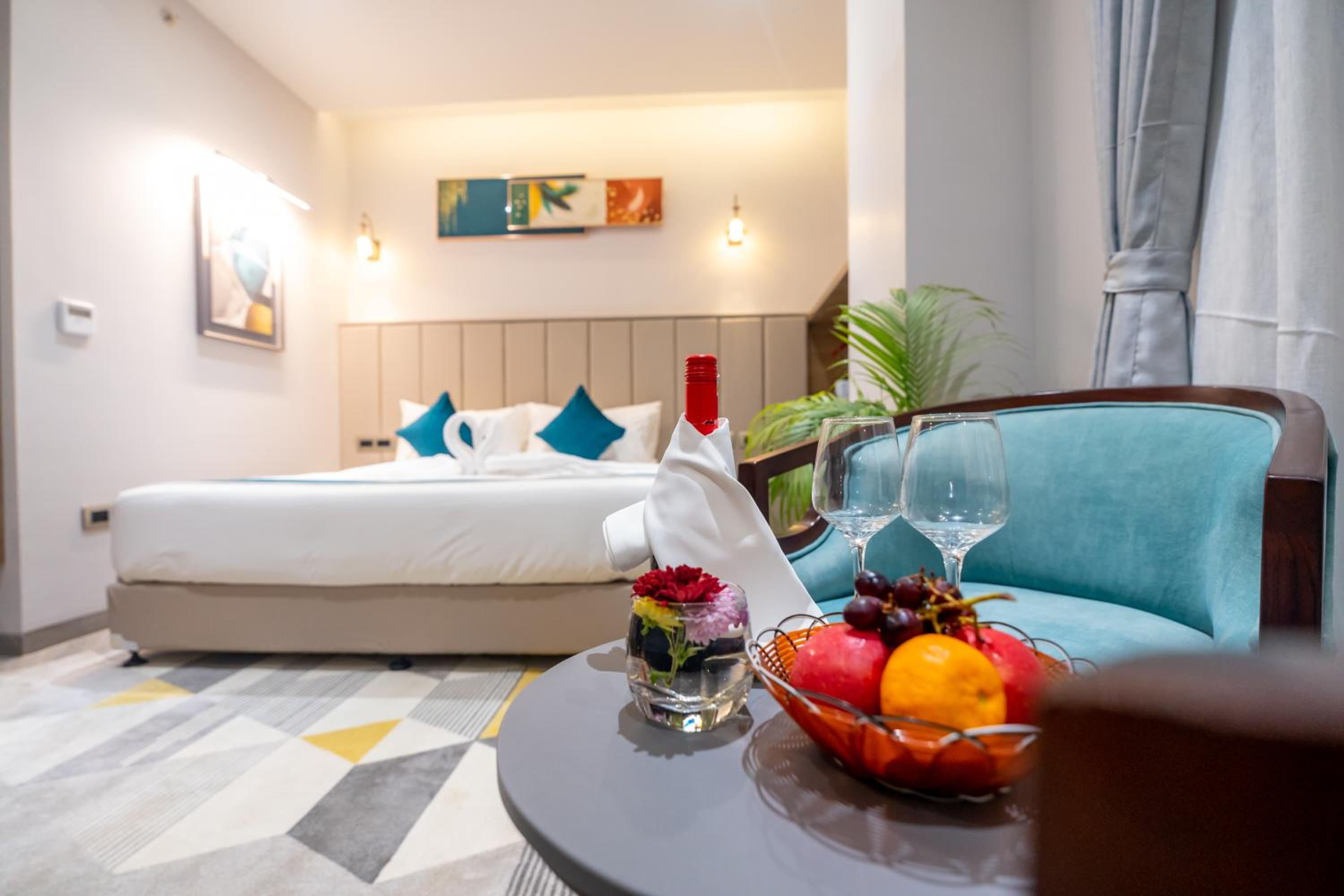 Suite - Photo 5