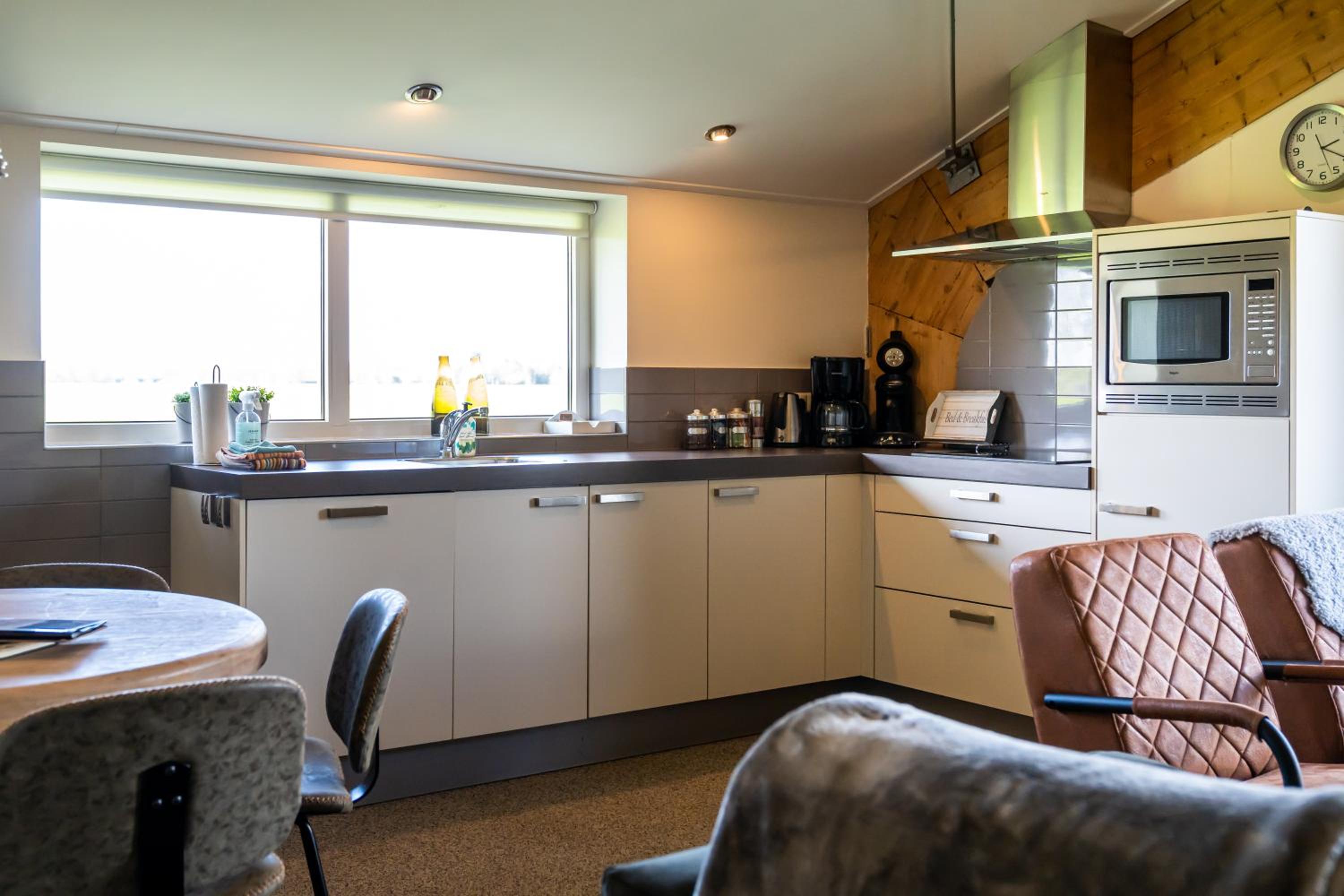 Two-Bedroom Apartment - Photo 12