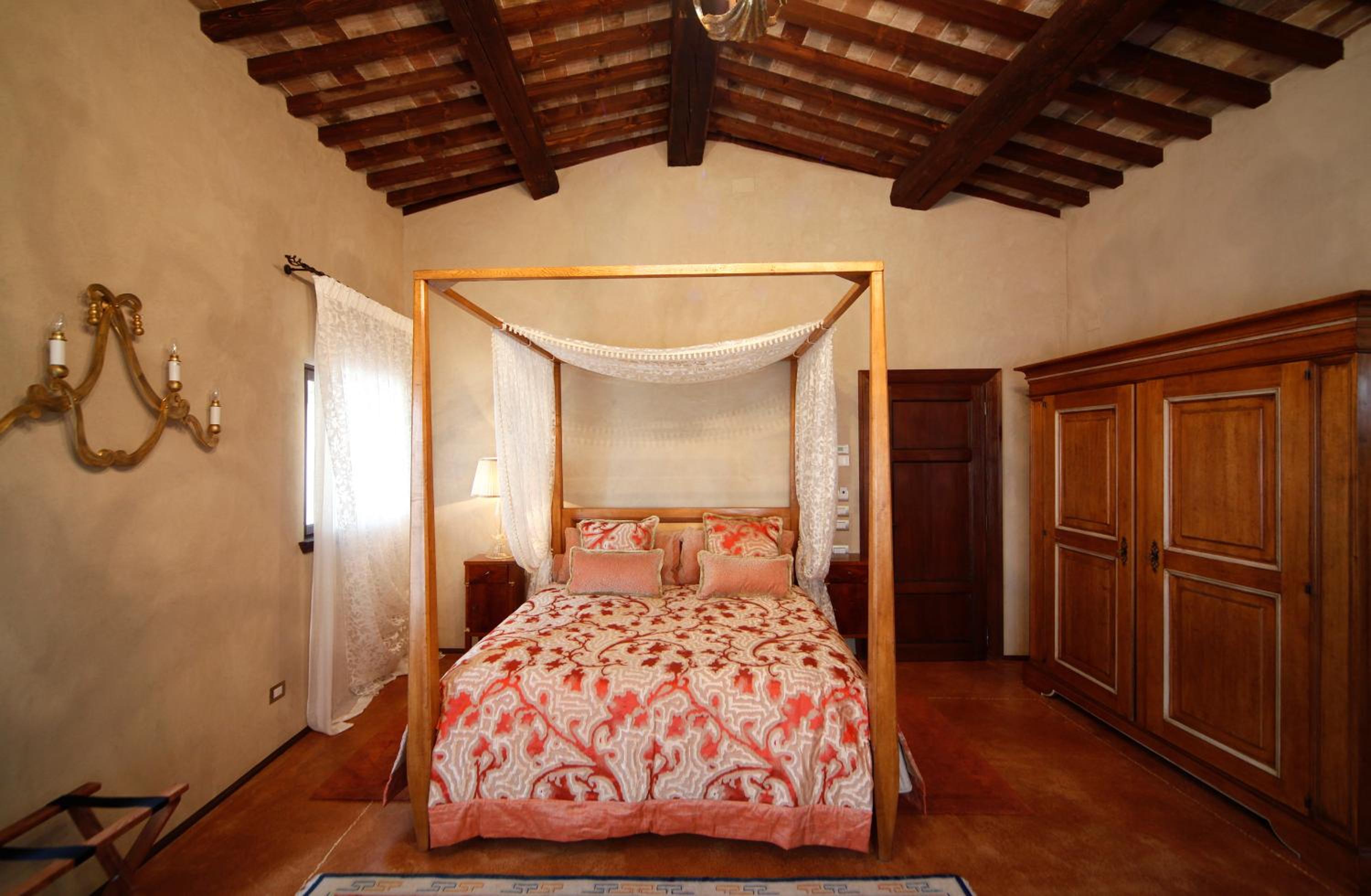 Deluxe King Room photo 3