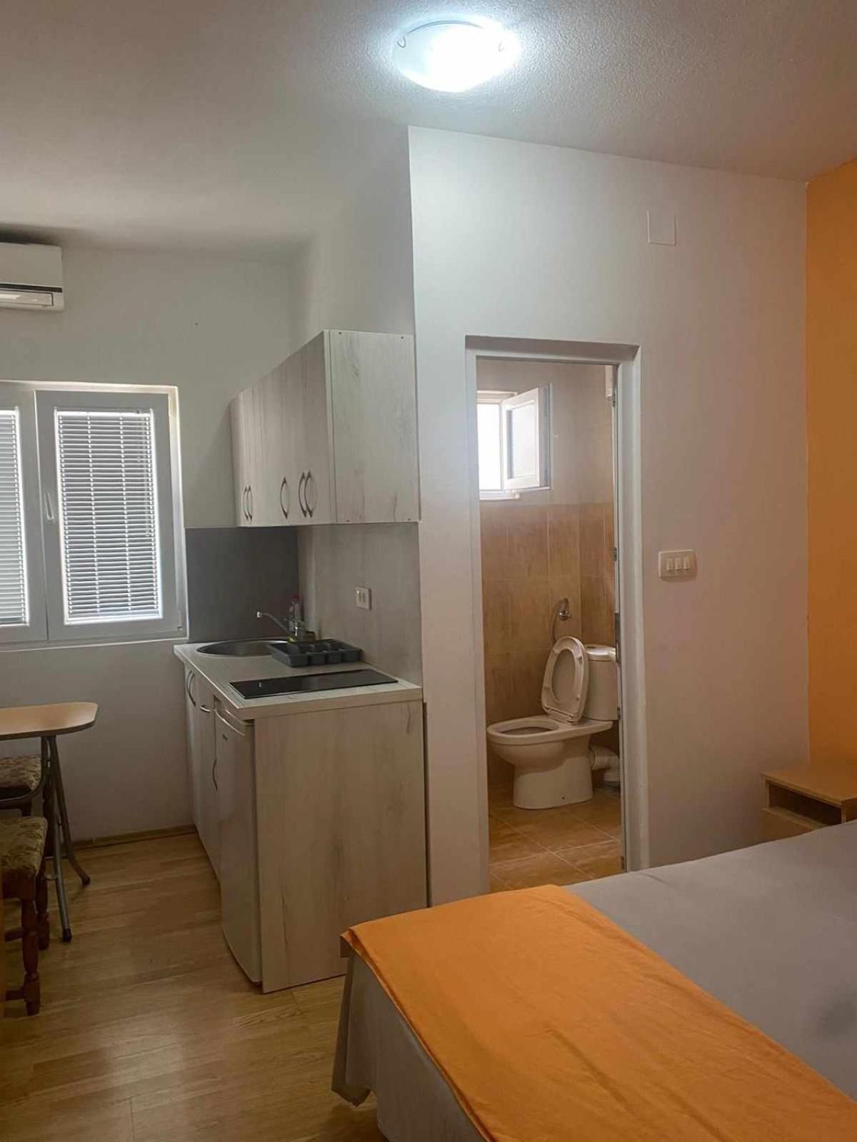Studio Apartment photo 3