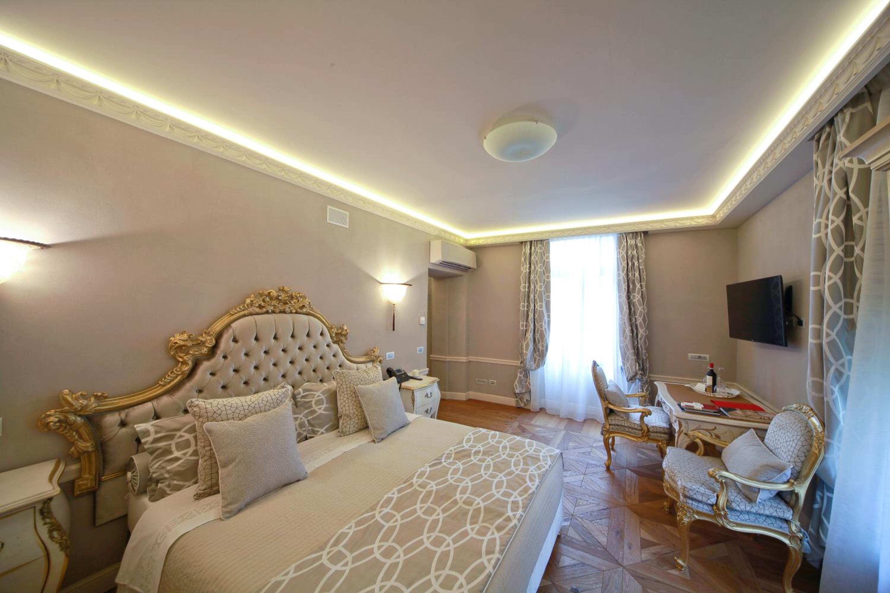 Superior Double or Twin Room photo 1
