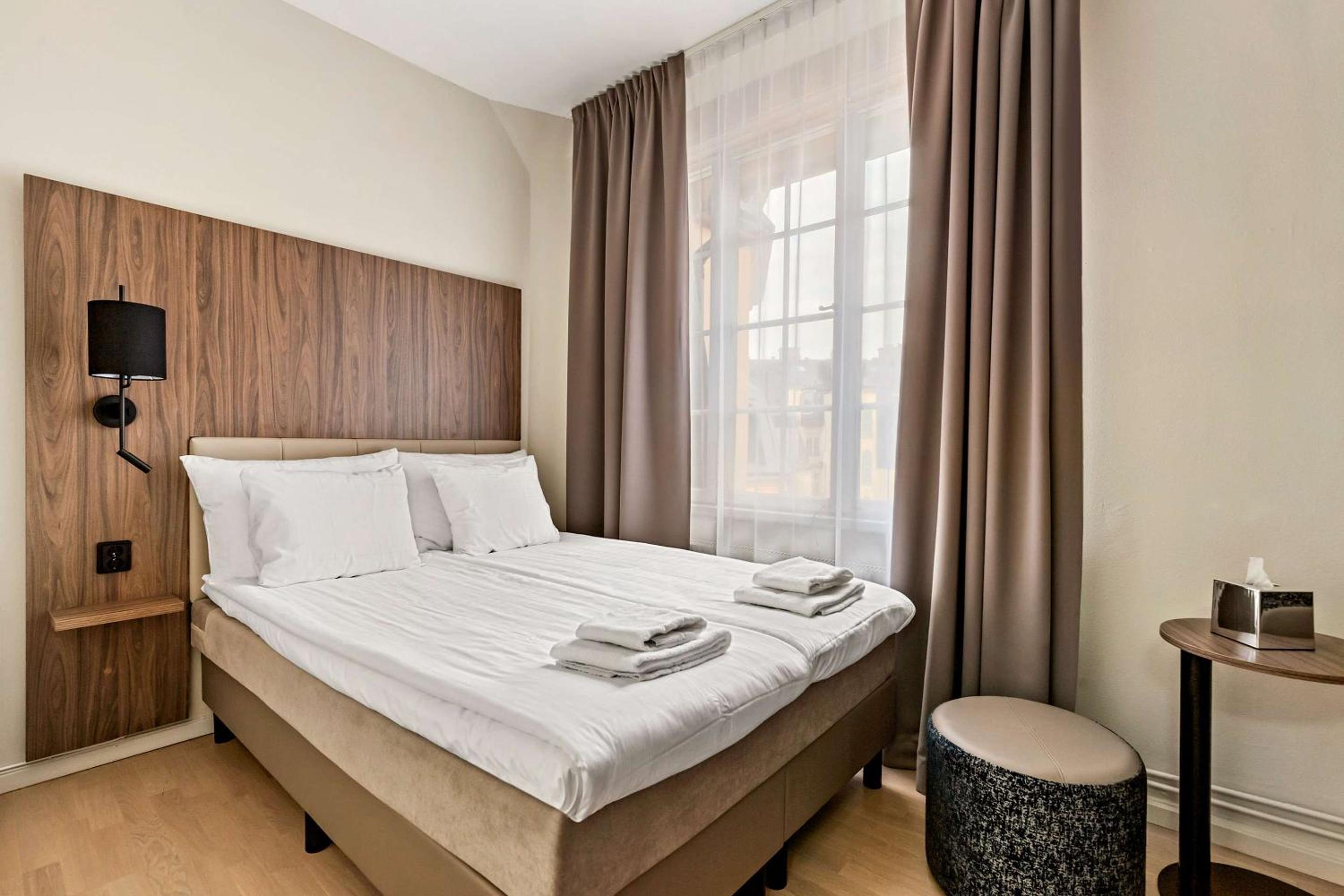 Double Room - Photo 5