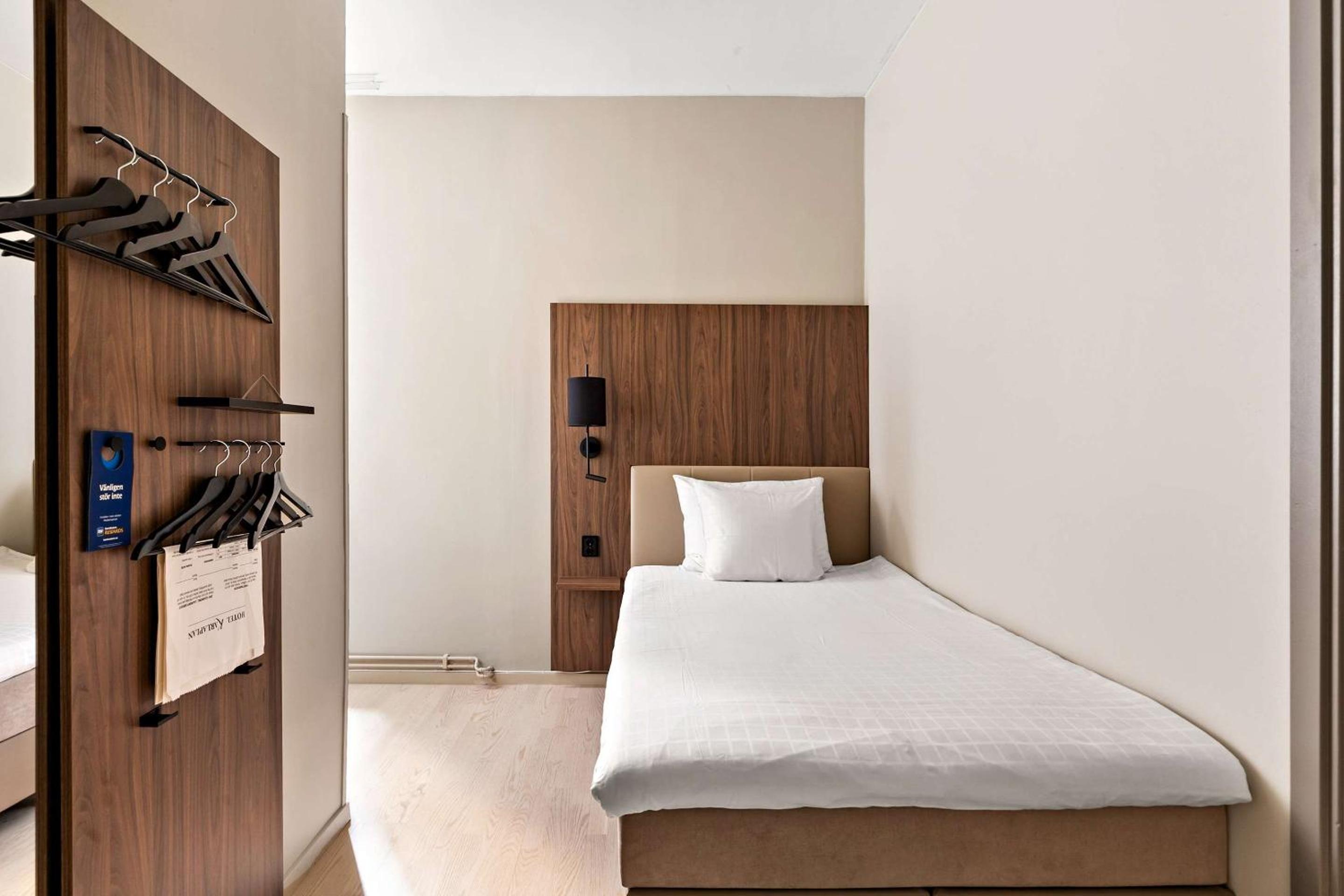 Single Room with No Window