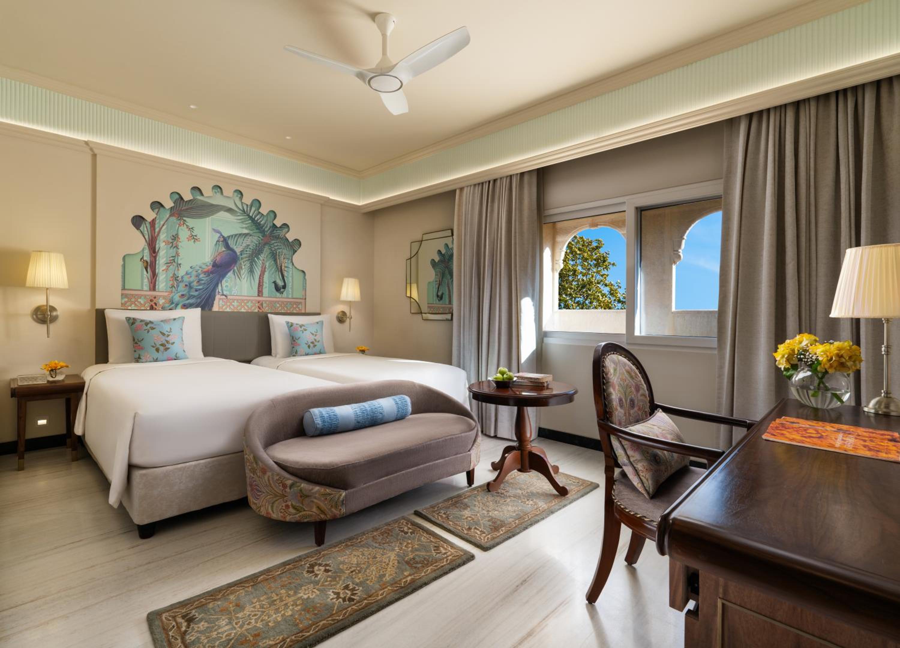 Deluxe Room Twin Bed - Photo 3