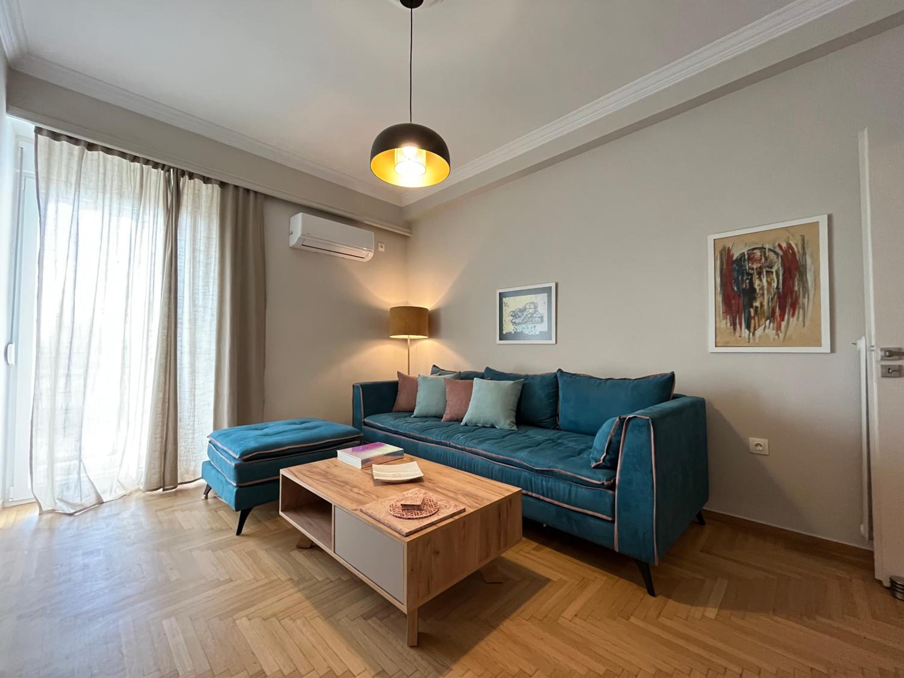 One-Bedroom Apartment