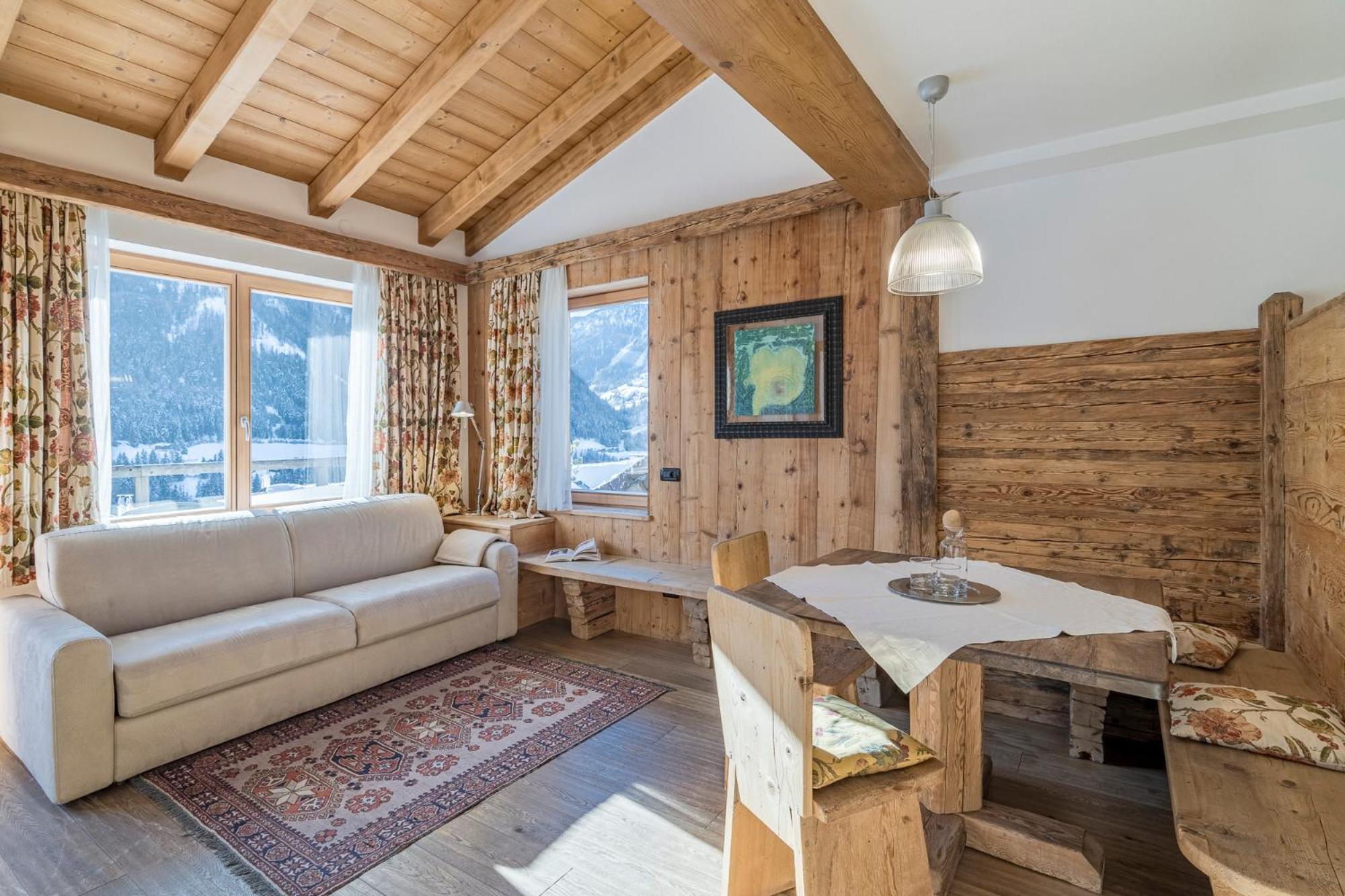 One-Bedroom Apartment with Terrace photo 1