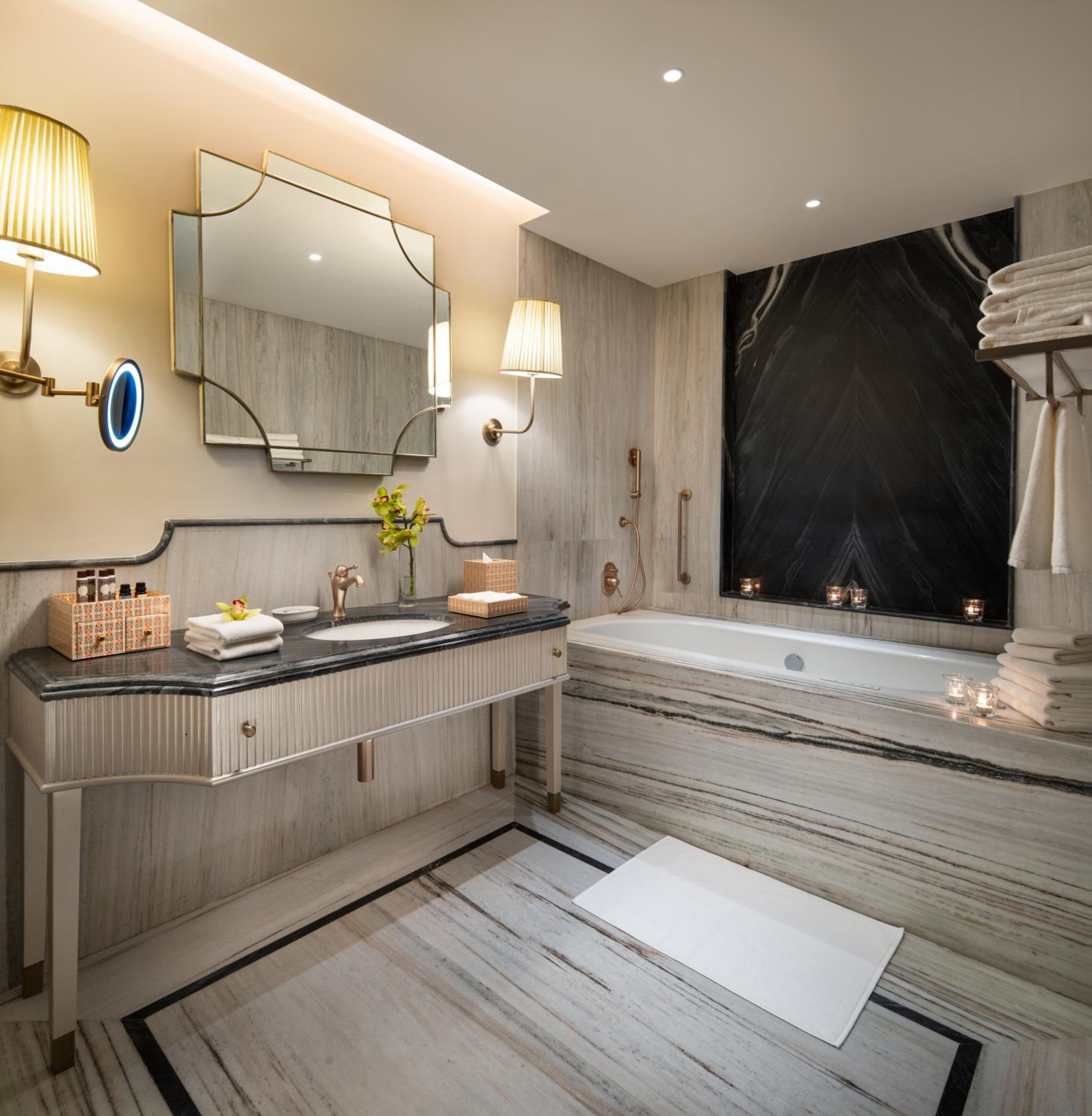 Royal Suite photo 3