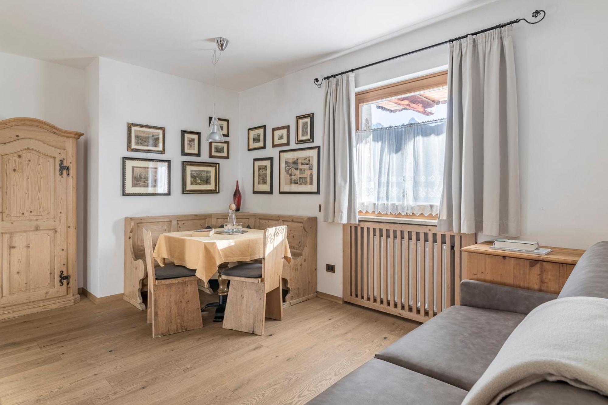 One-Bedroom Apartment photo 3