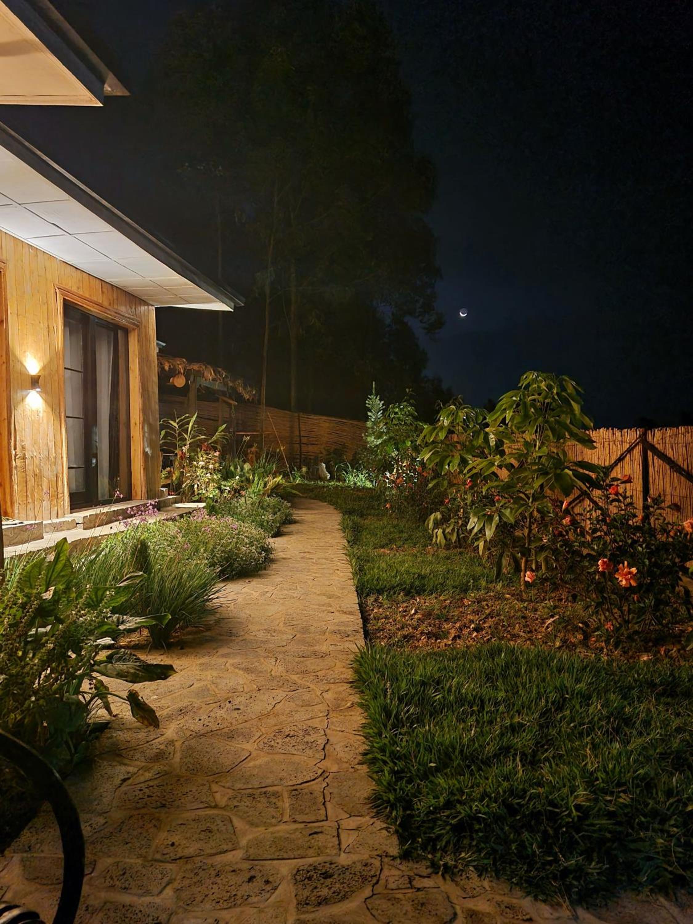 Two-Bedroom Cottage photo 2