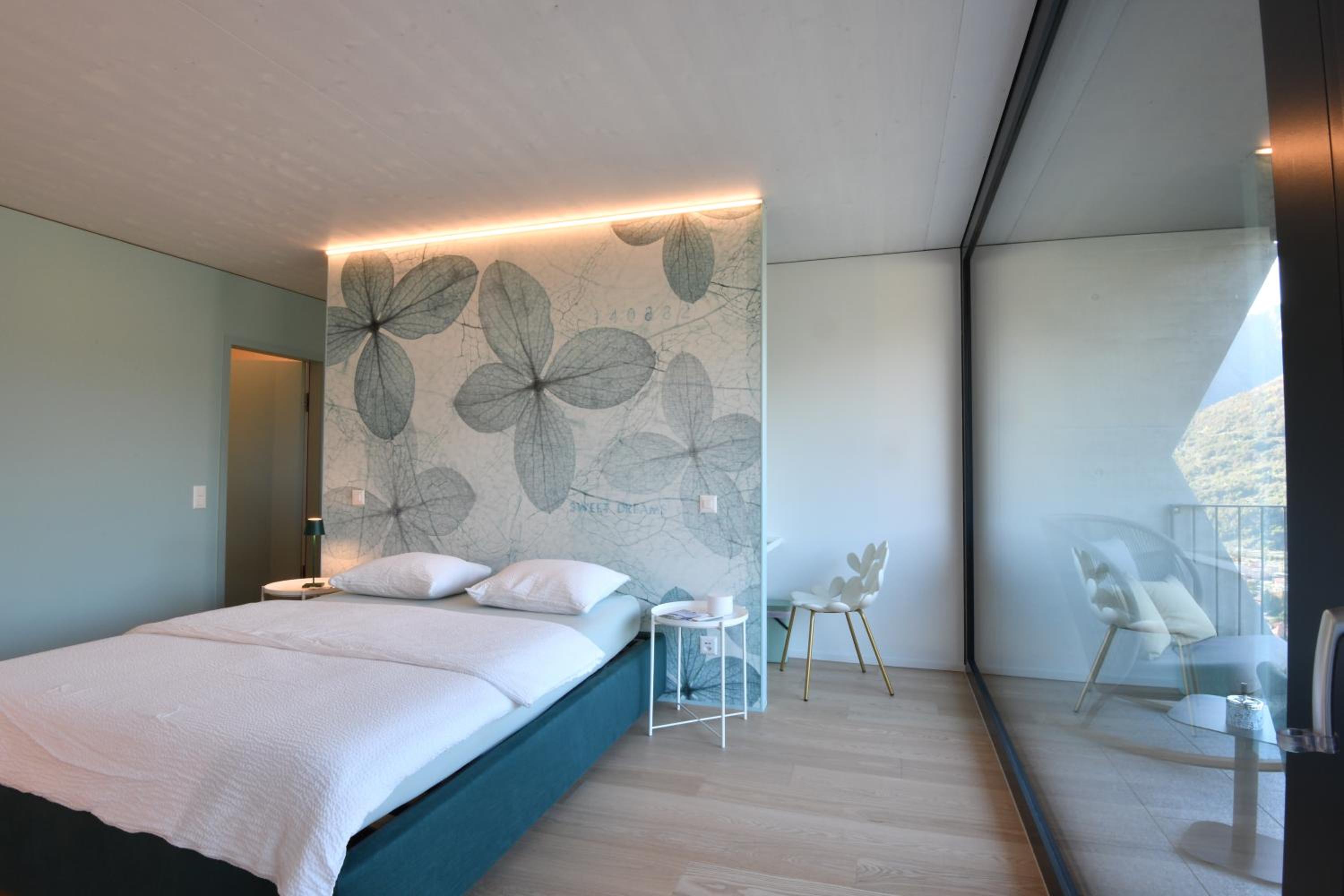 Deluxe King Room photo 3