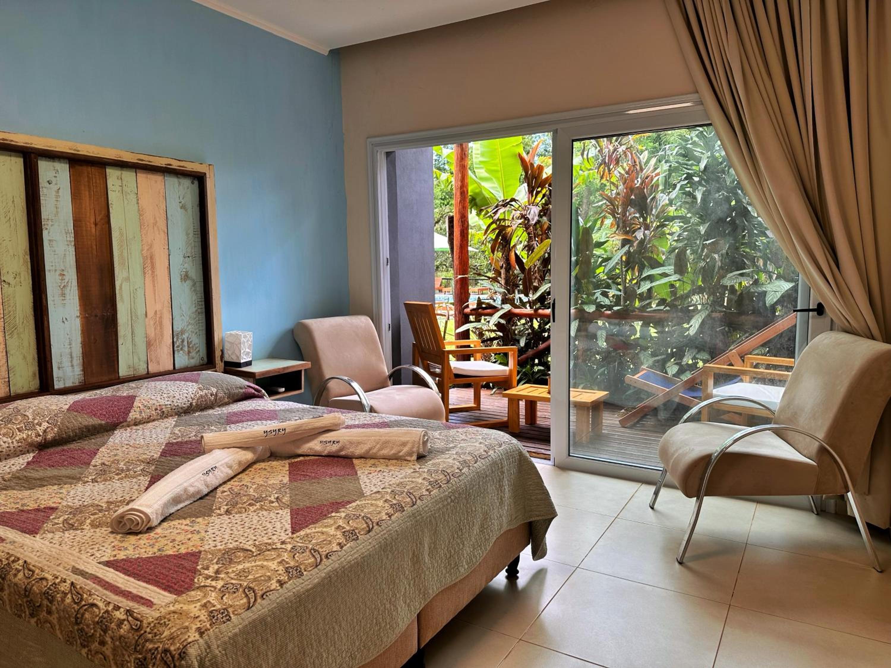 Deluxe Family Room photo 2