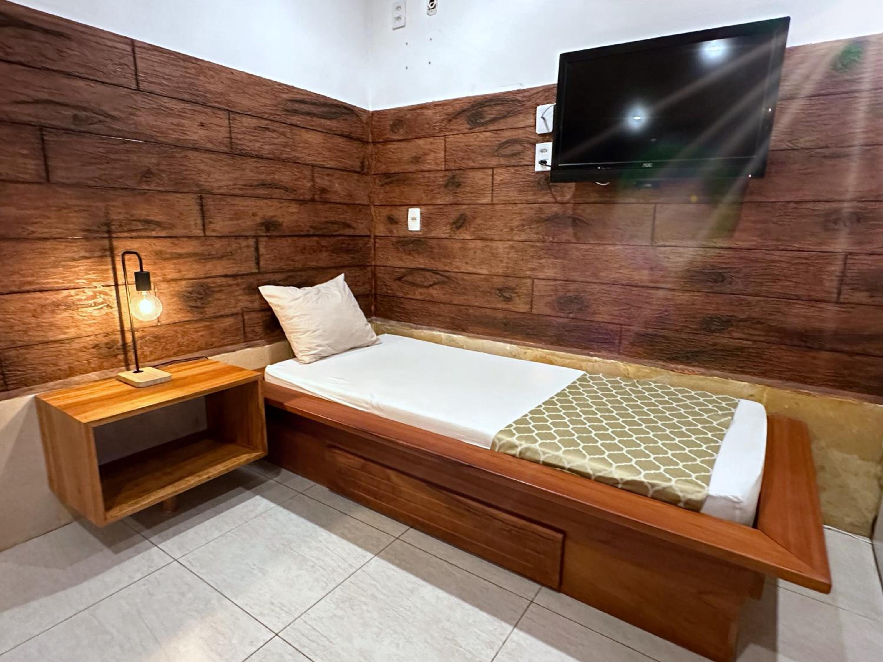 Deluxe Family Room photo 1