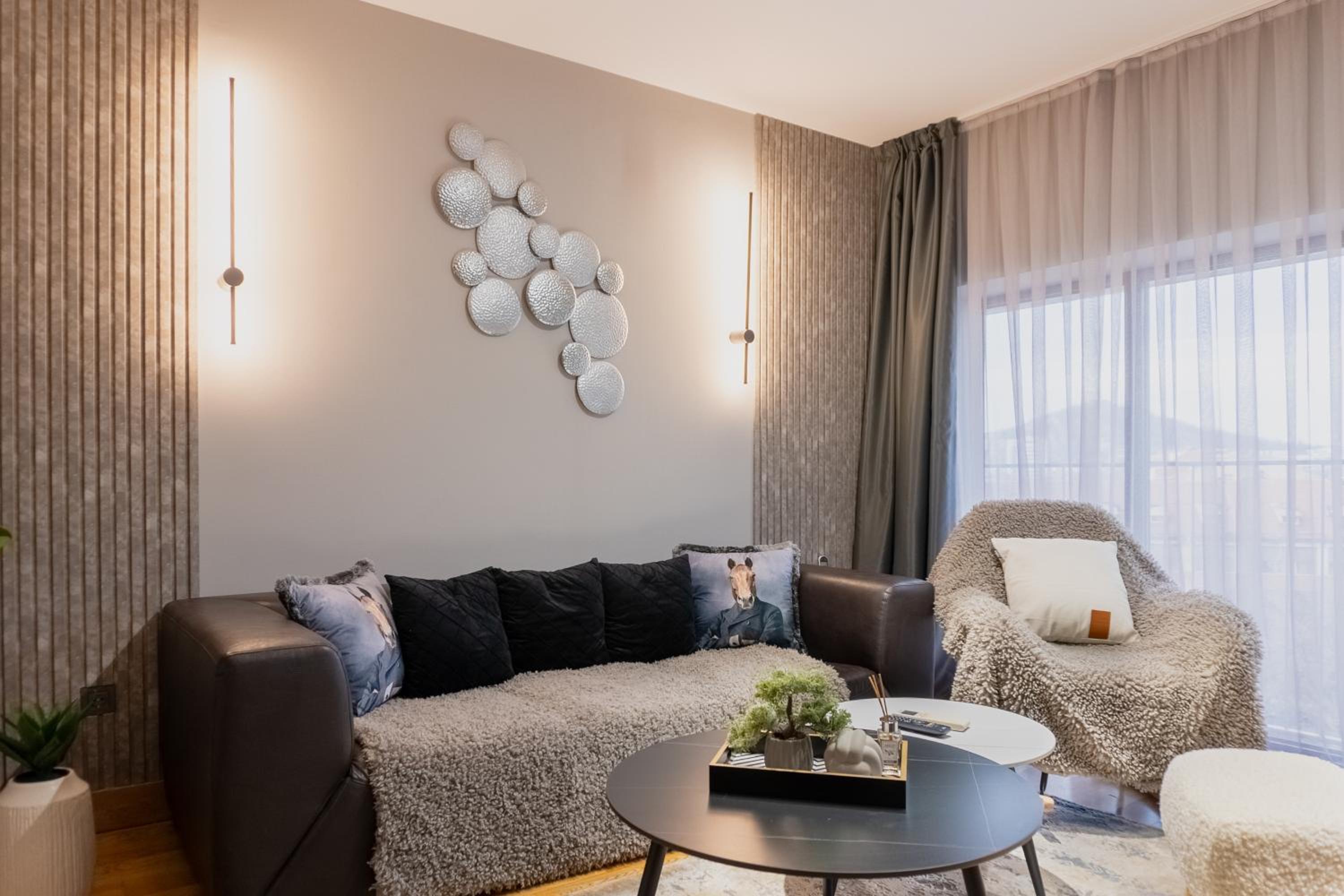 Deluxe Suite - Photo 19