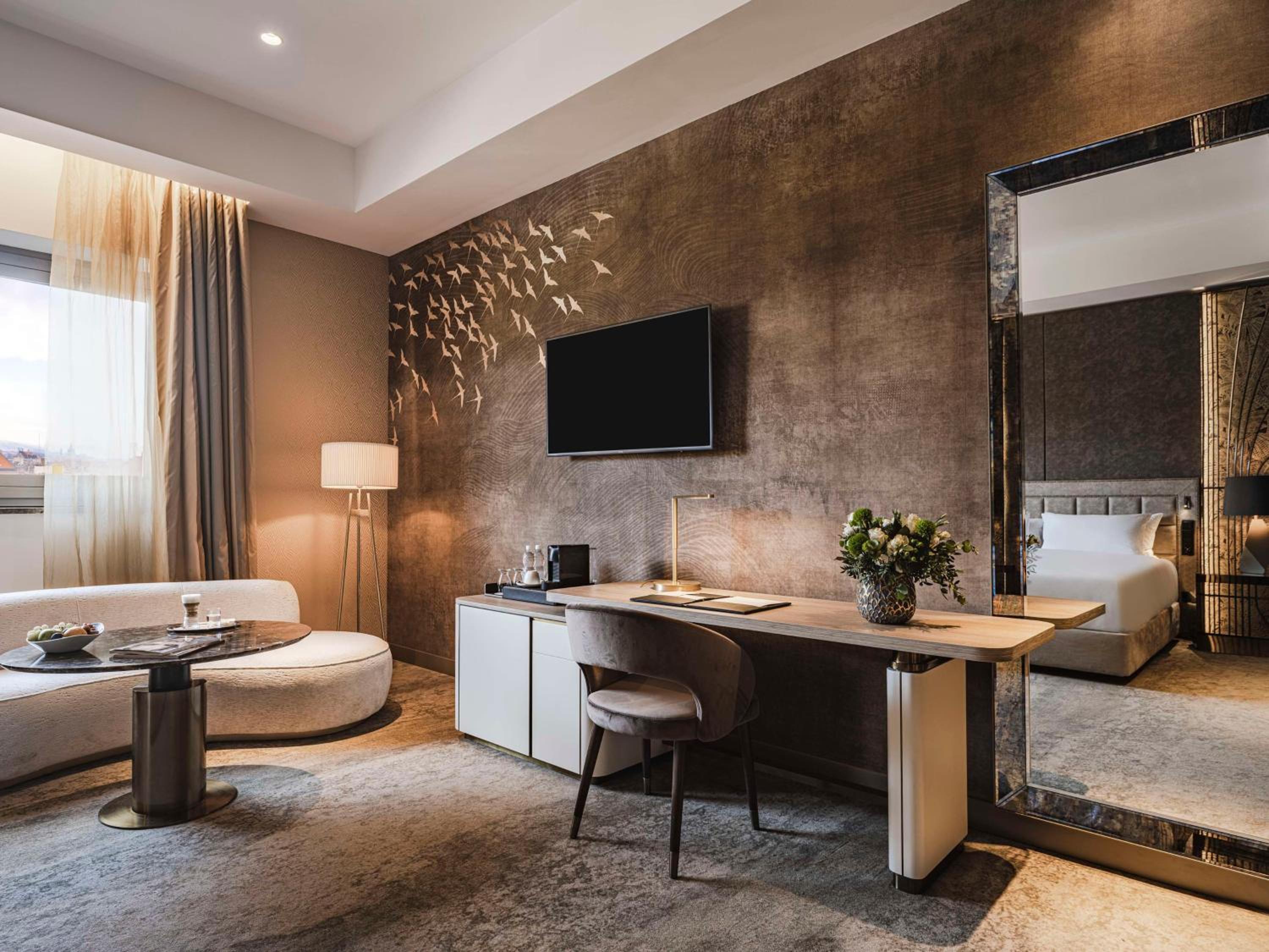 Premium Room thumbnail 6