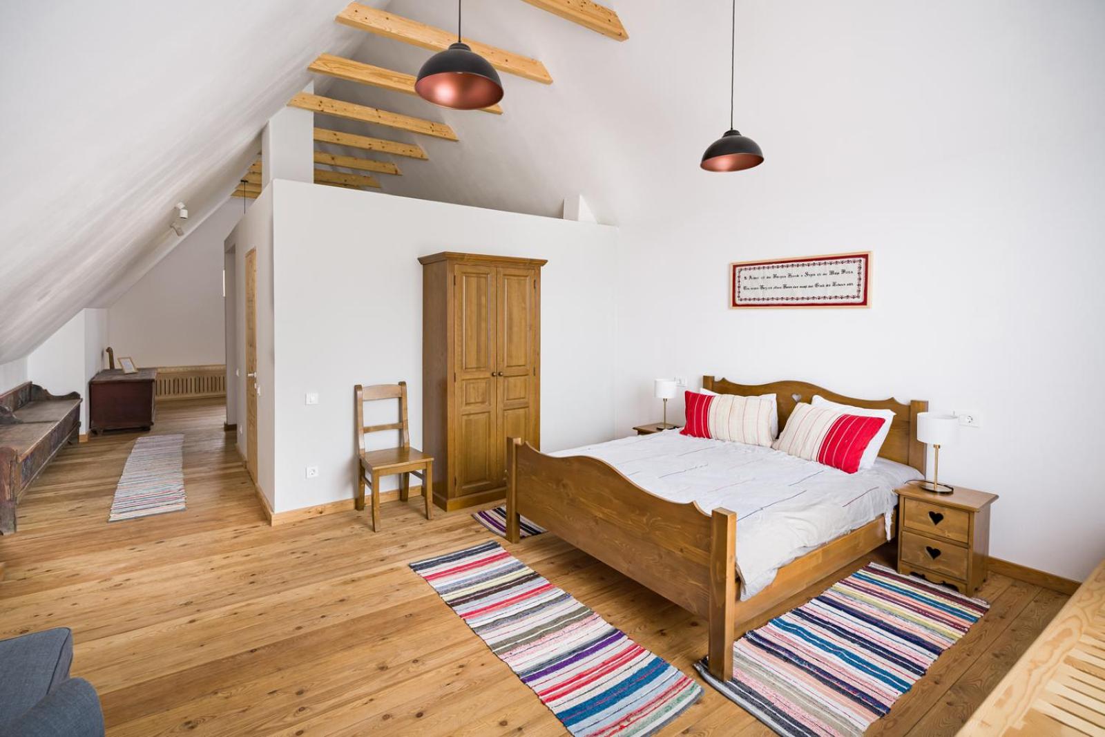 Apartment with Mountain View - Photo 7