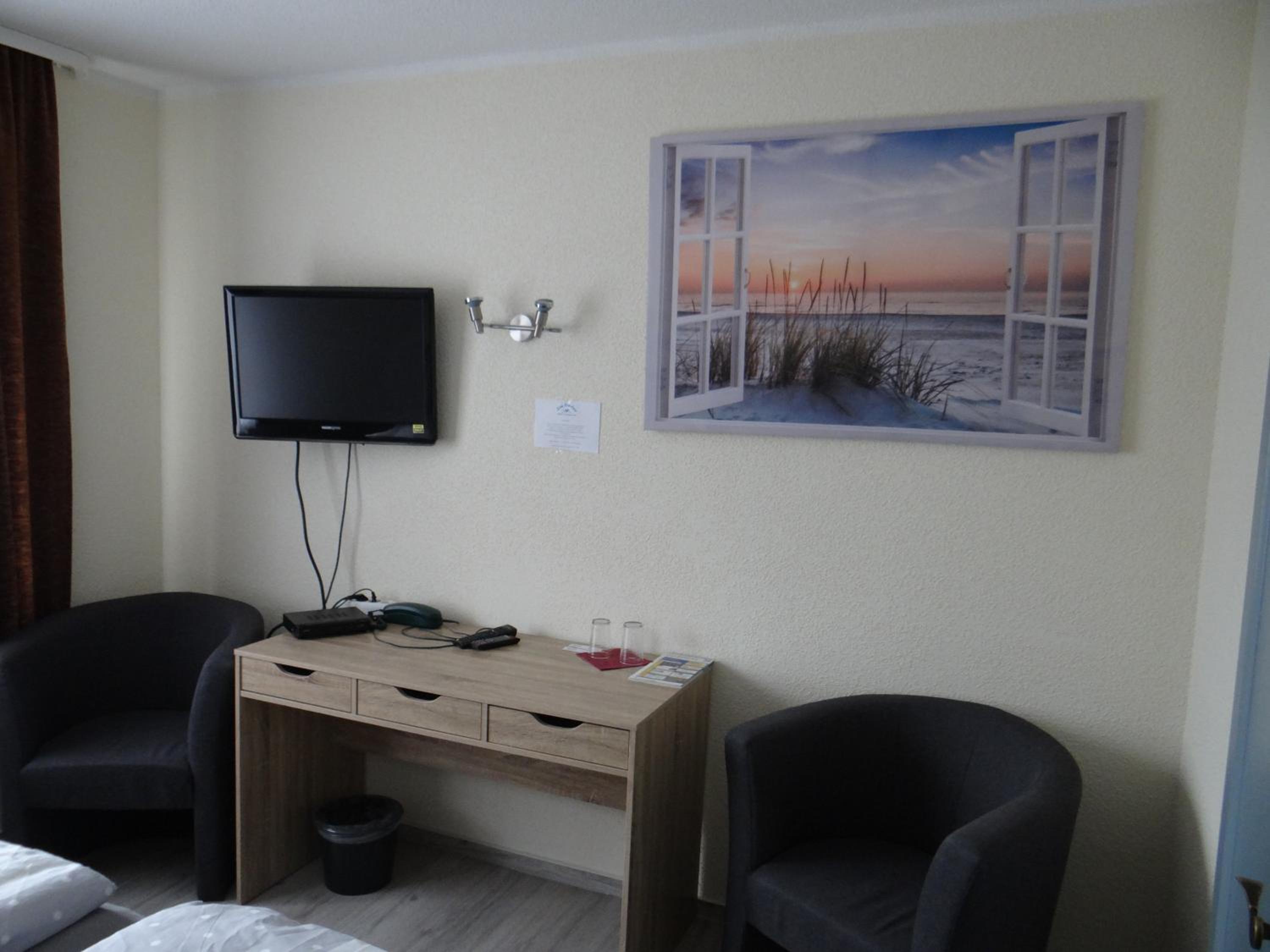 Double Room with Private Bathroom photo 2