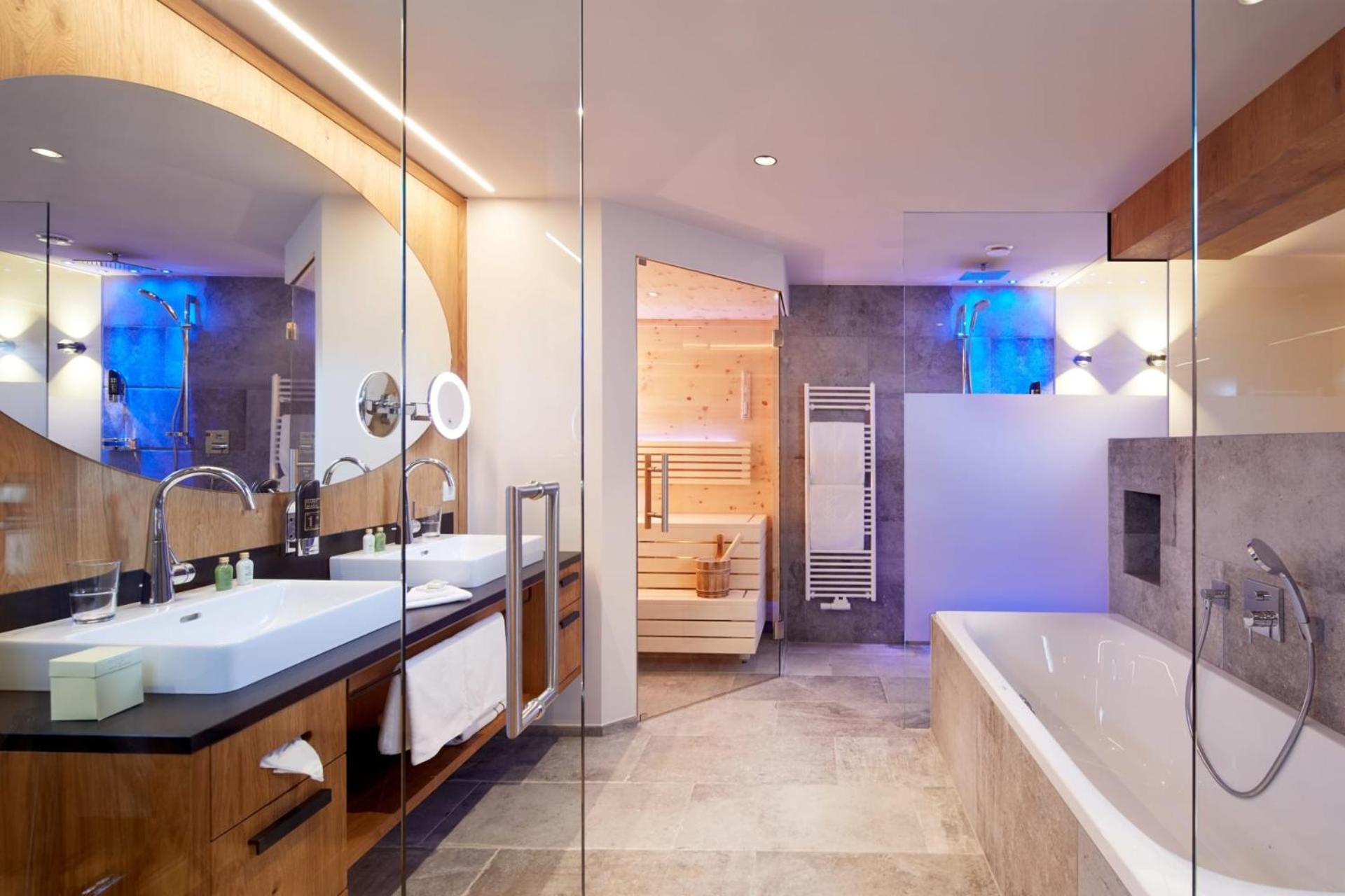Suite with Sauna photo 2