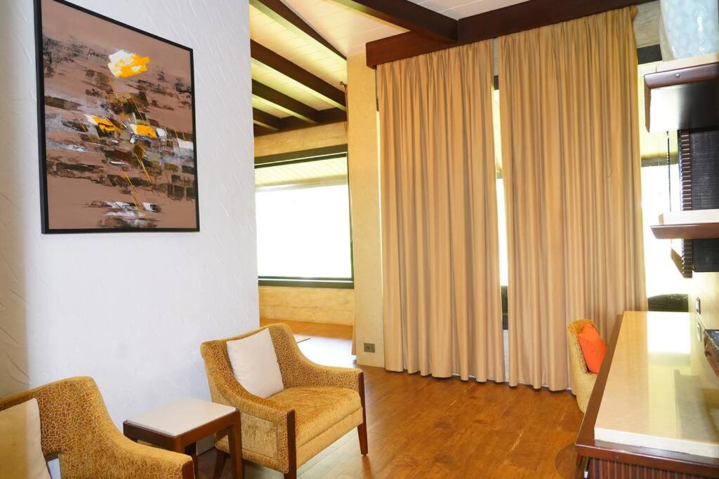 Villa photo 1