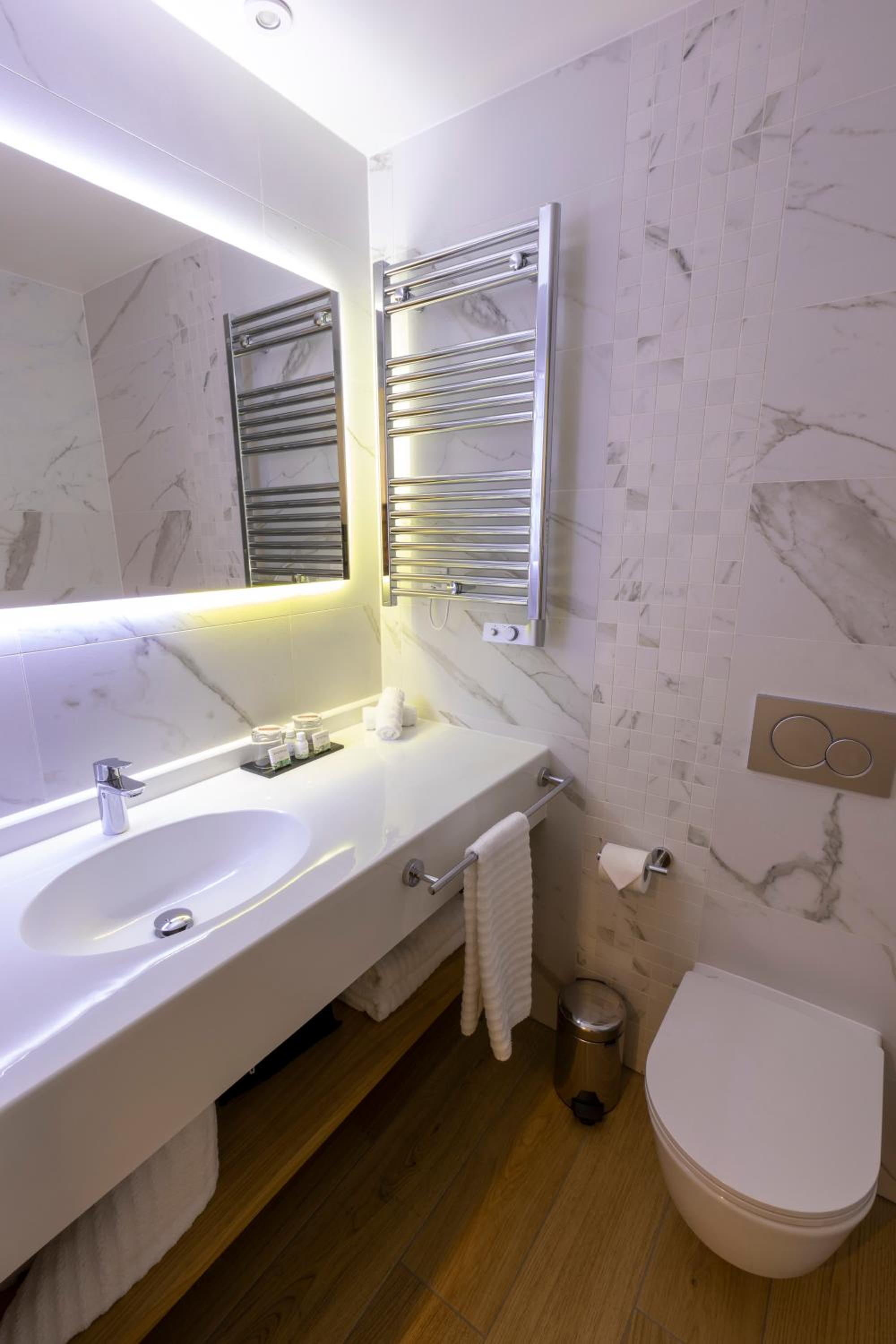 Junior Suite with Sea View - Photo 4