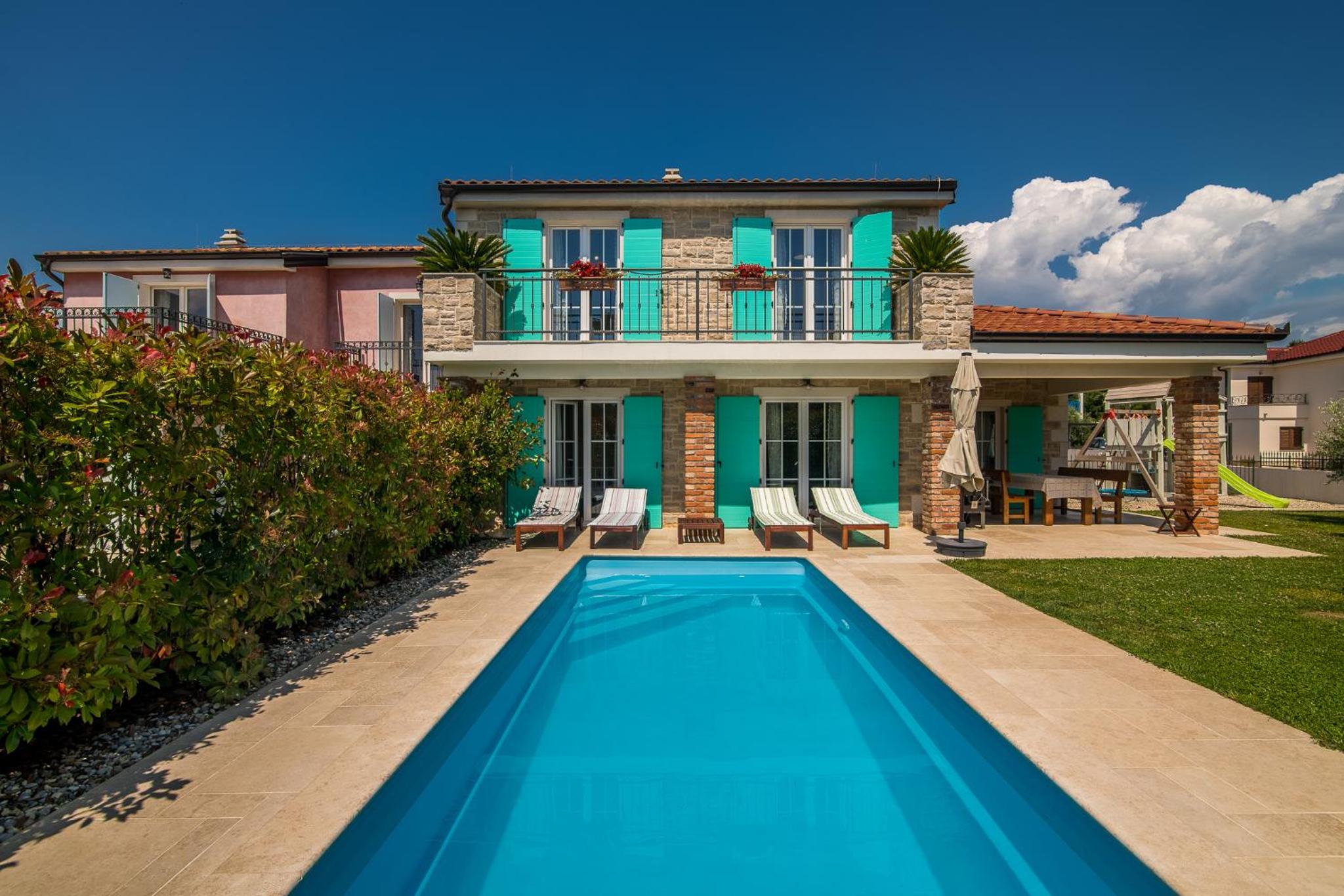 Three-Bedroom Villa photo 2