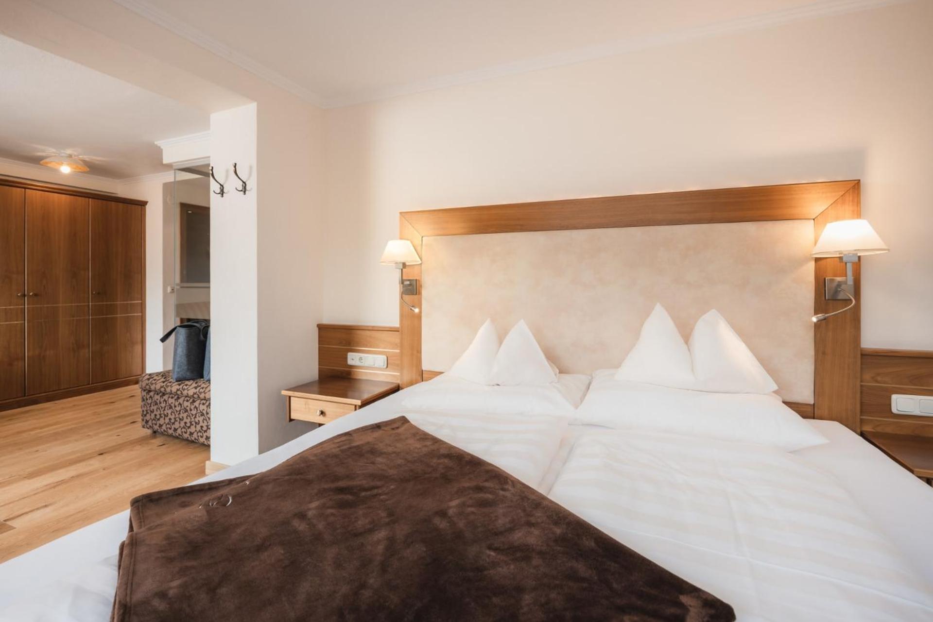 Deluxe Double Room with Bath