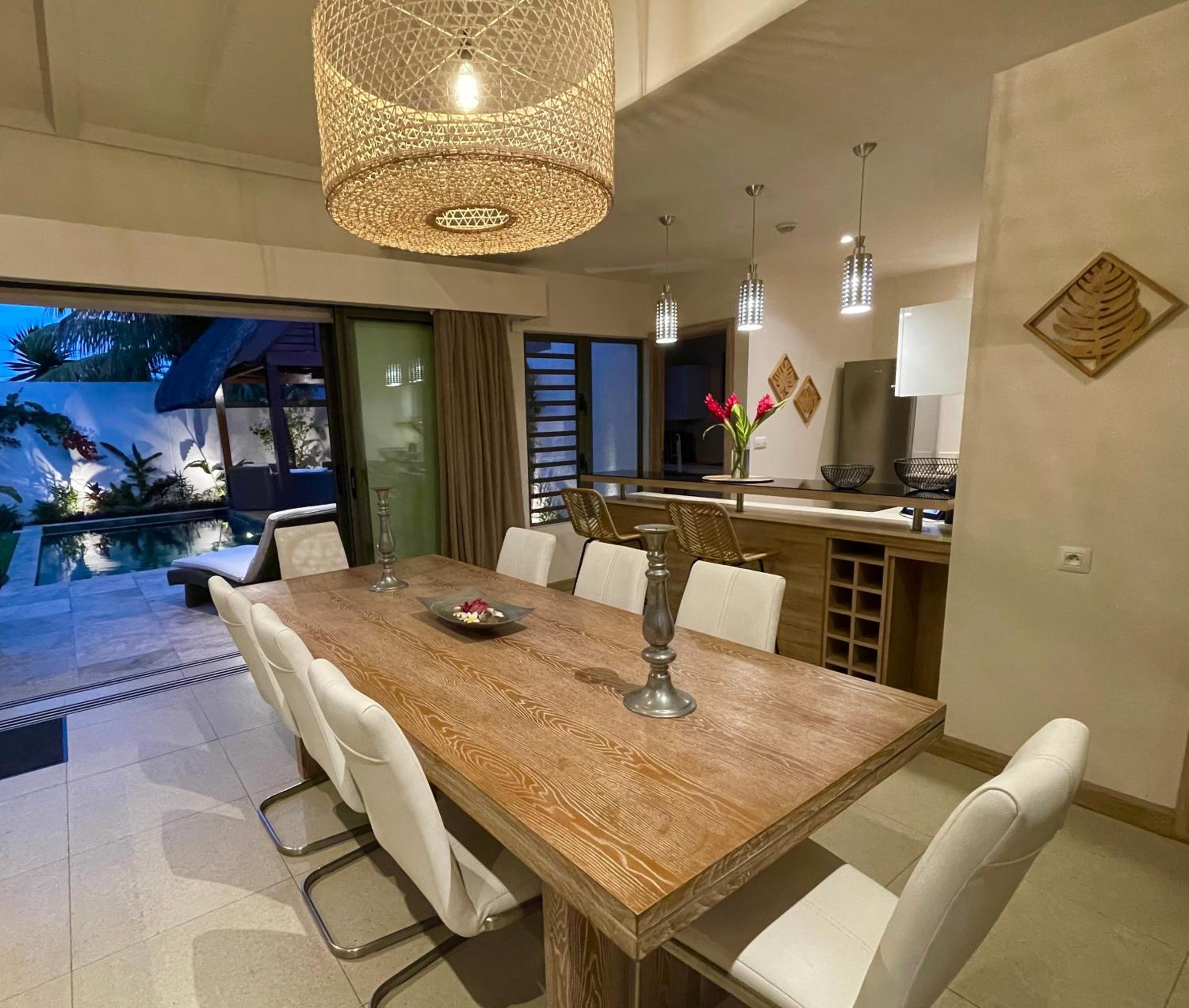 Three-Bedroom Villa photo 2