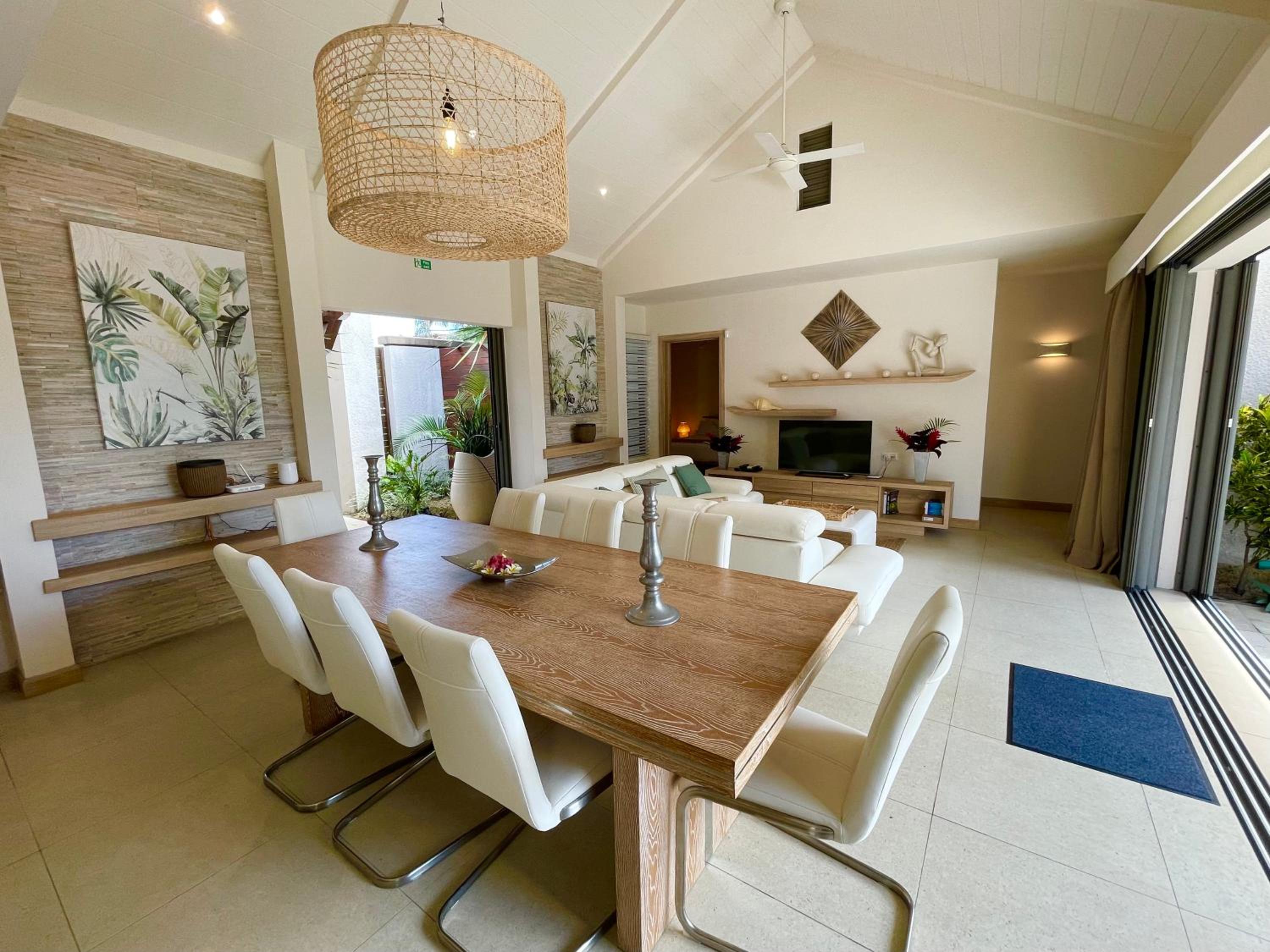 Three-Bedroom Villa photo 3