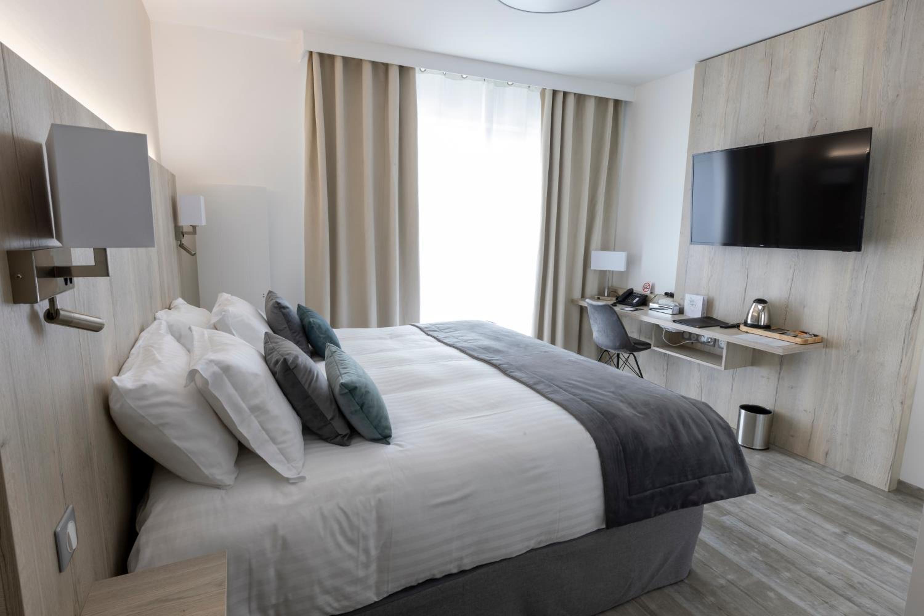 Double Room with Sea View - Photo 1
