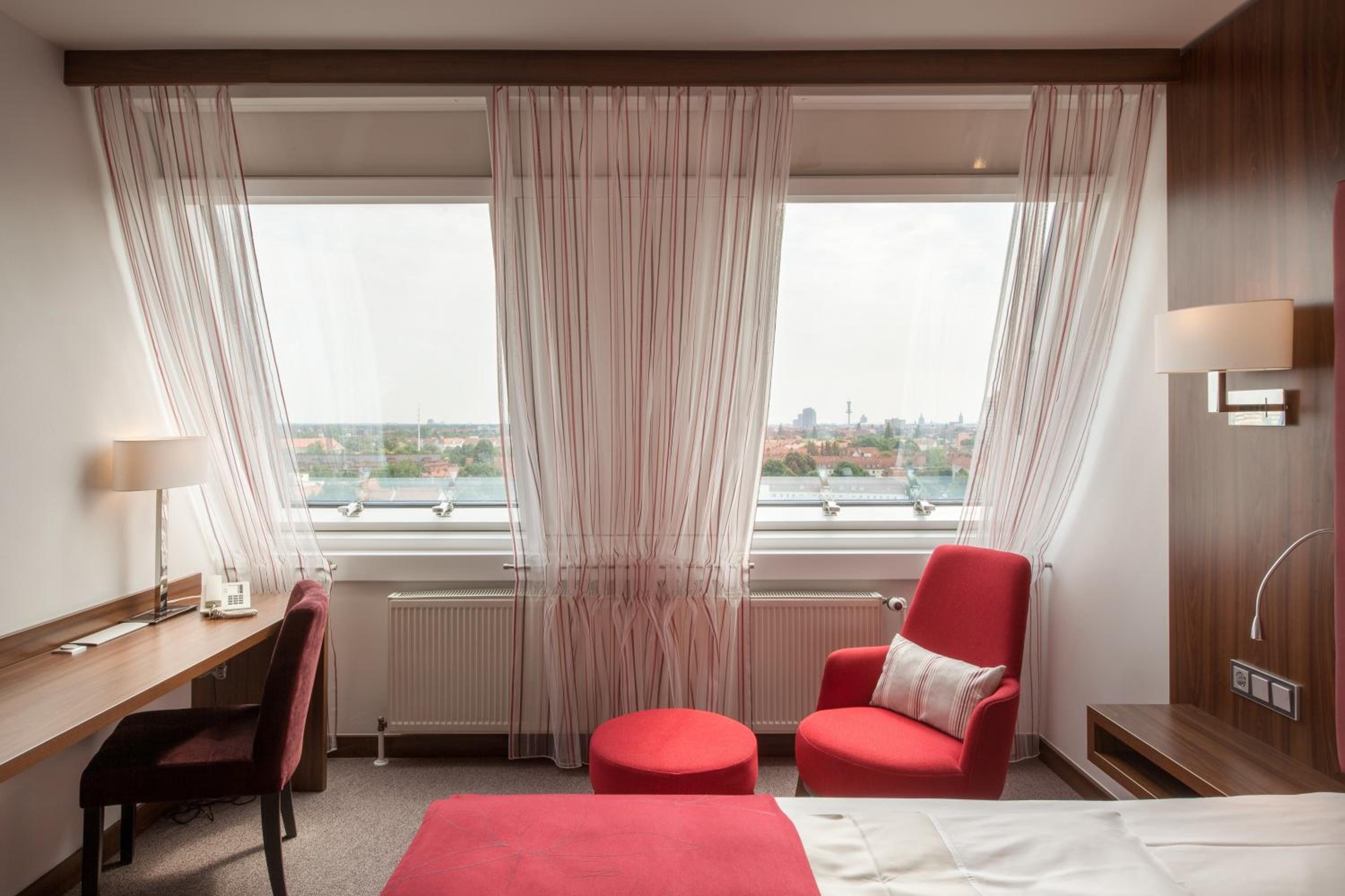 Superior King Room - Photo 4