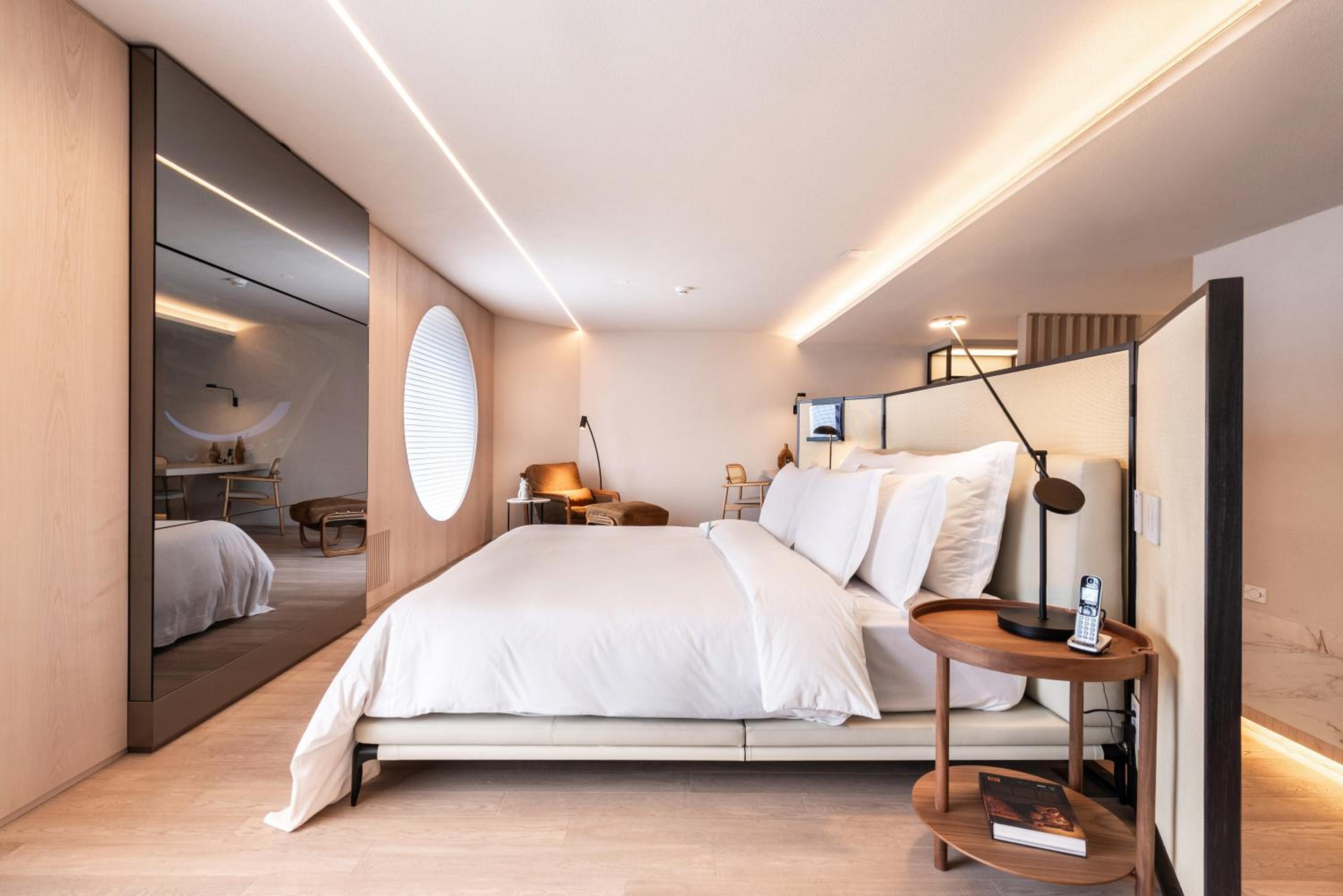 Mayfair Suite - Photo 6