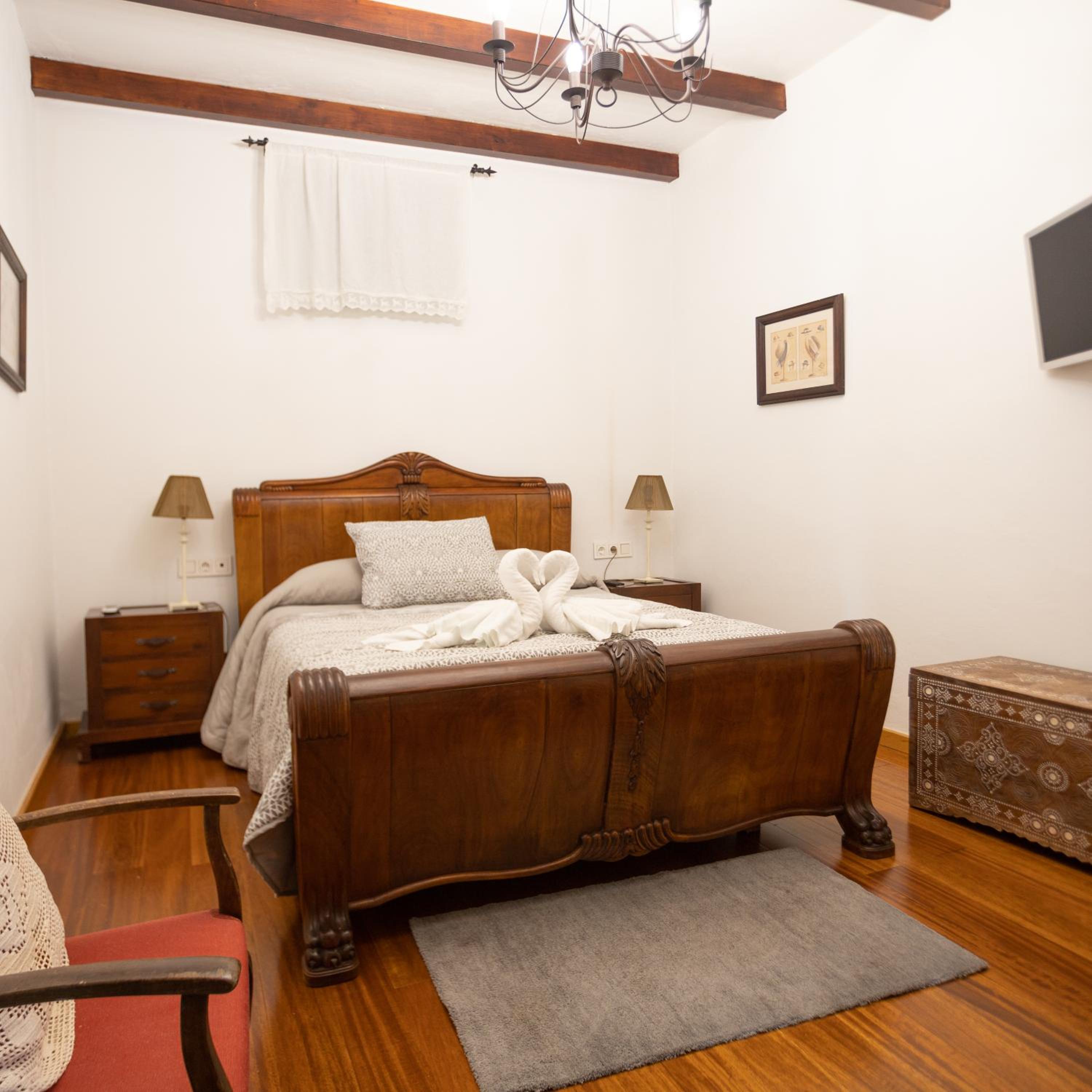 One-Bedroom Apartment photo 2