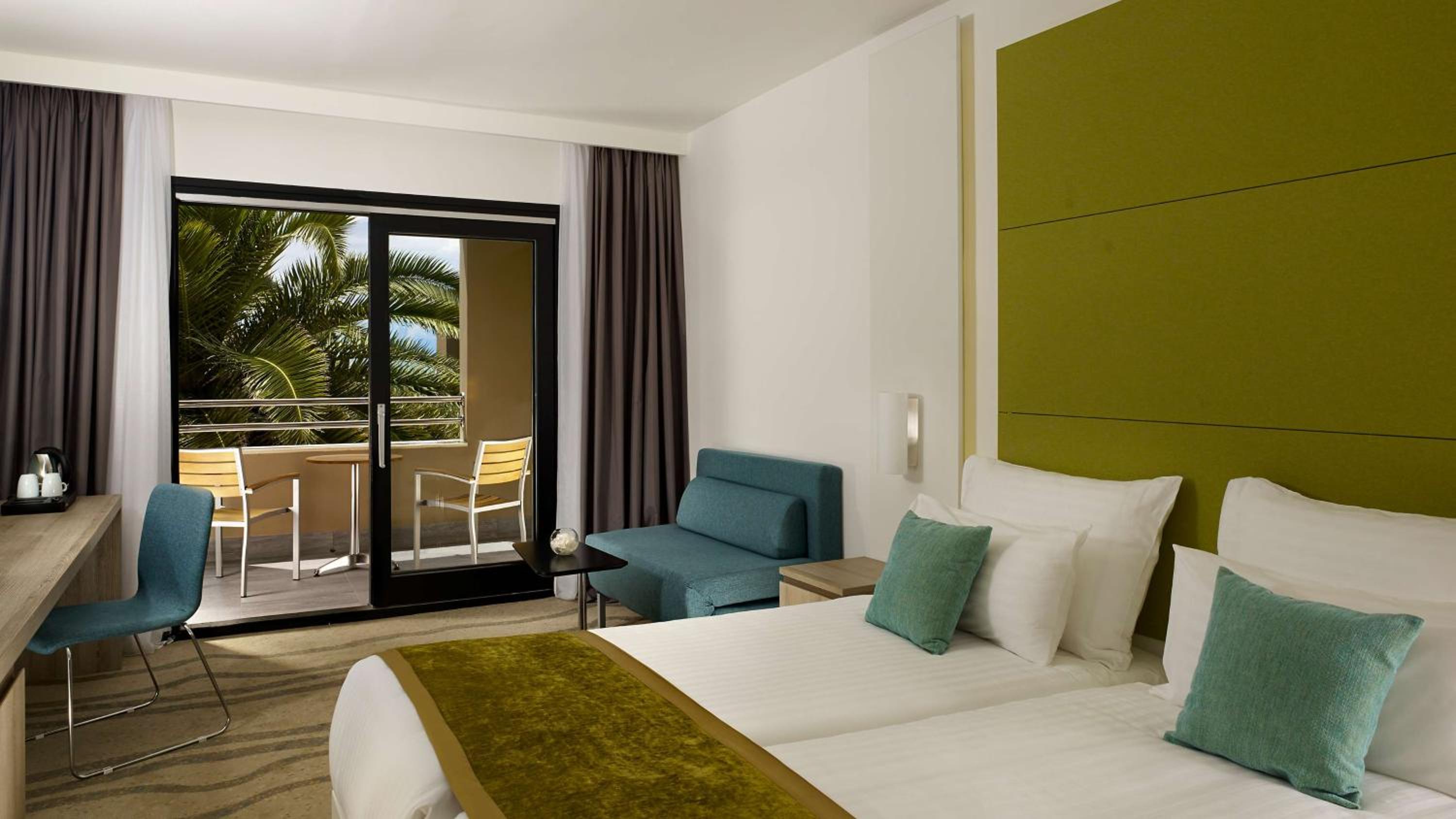 Superior Double or Twin Room with Garden View - Photo 2