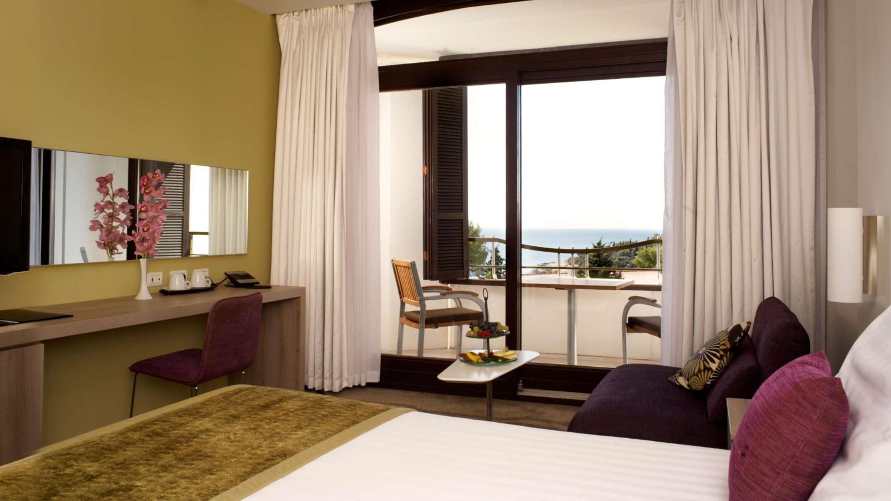 Superior Double or Twin Room with Garden View - Photo 1