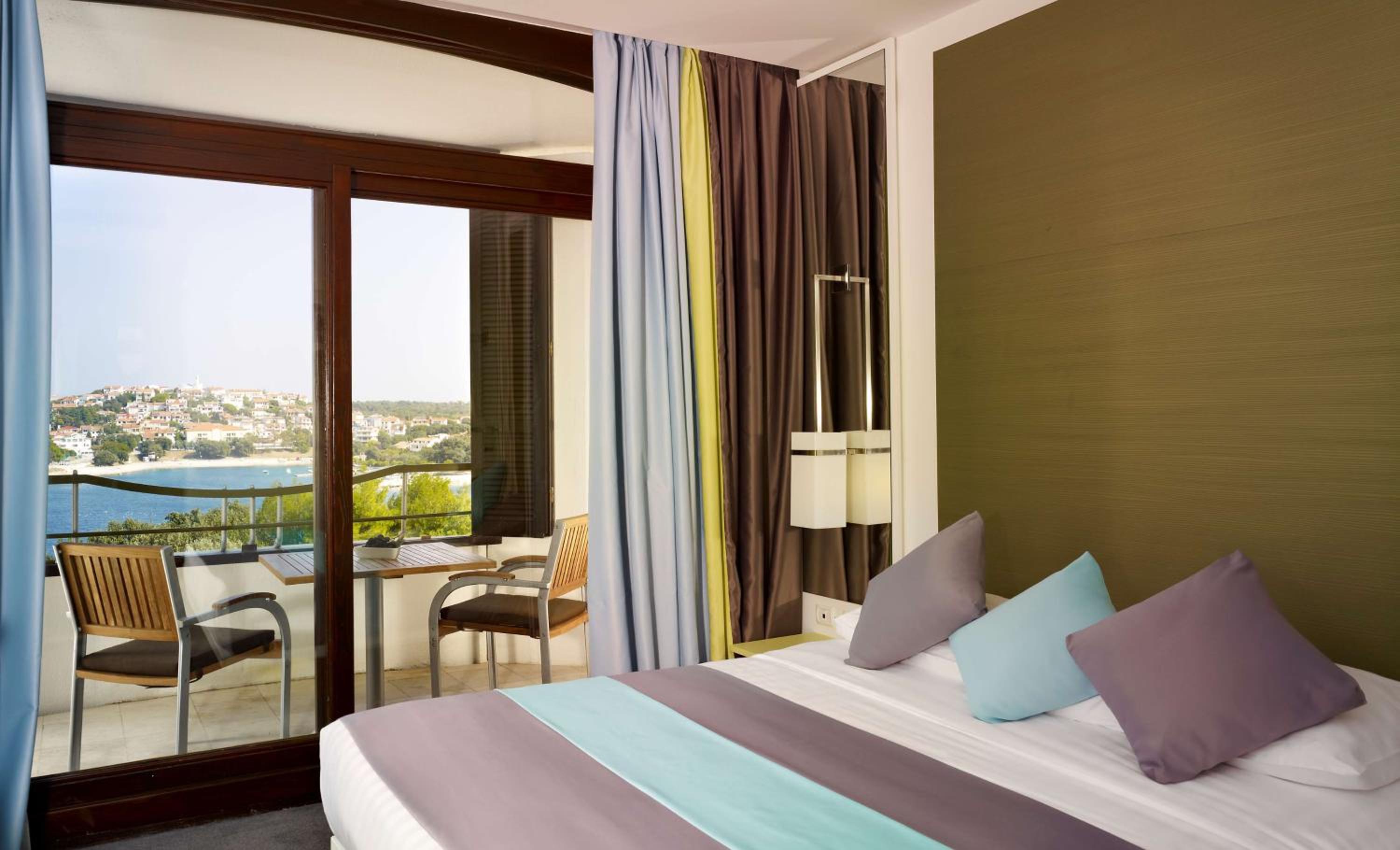 Premium Double or Twin Room Marina or Sea Side - Photo 4