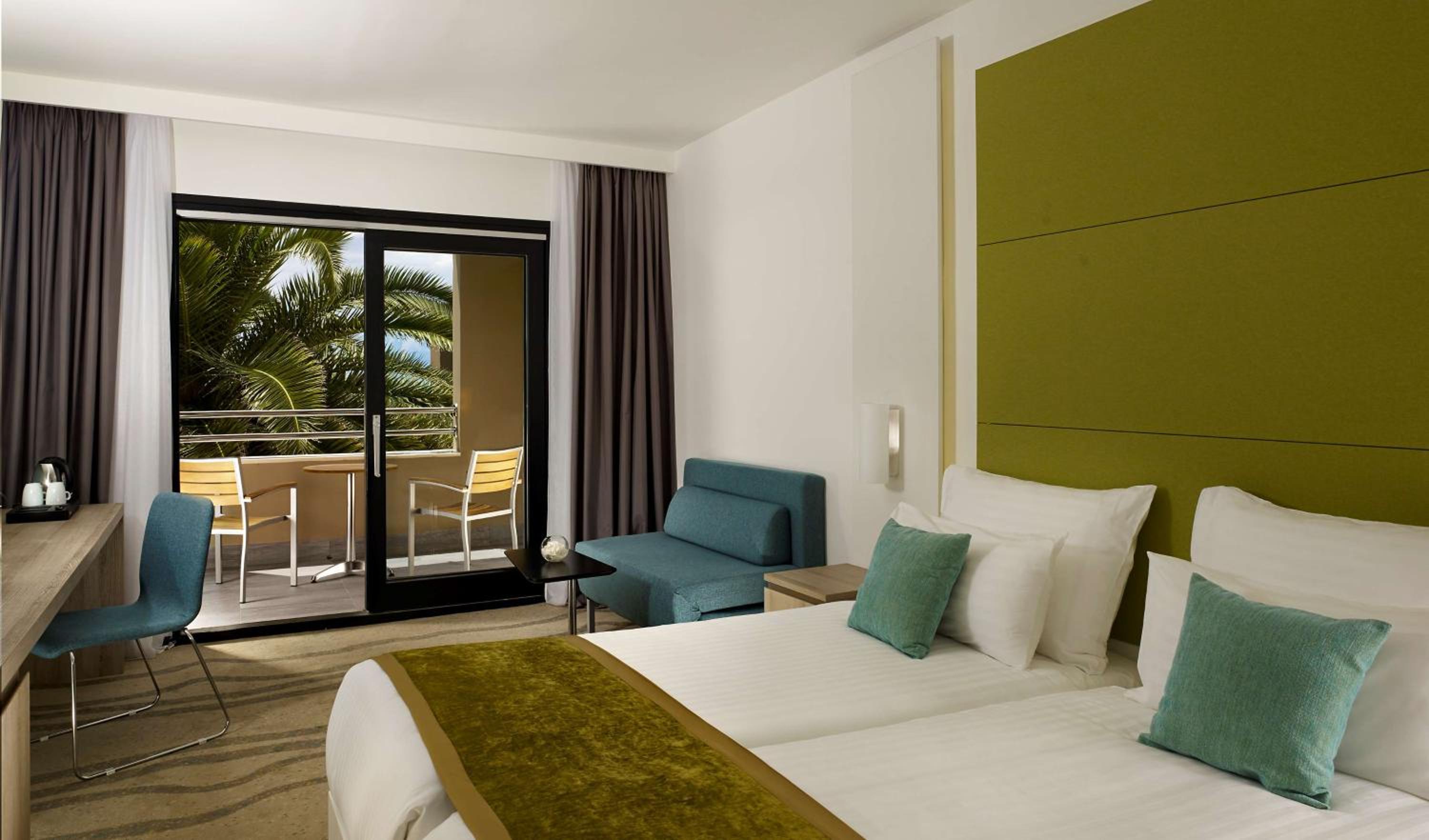 Superior Double or Twin Room with Garden View - Photo 7