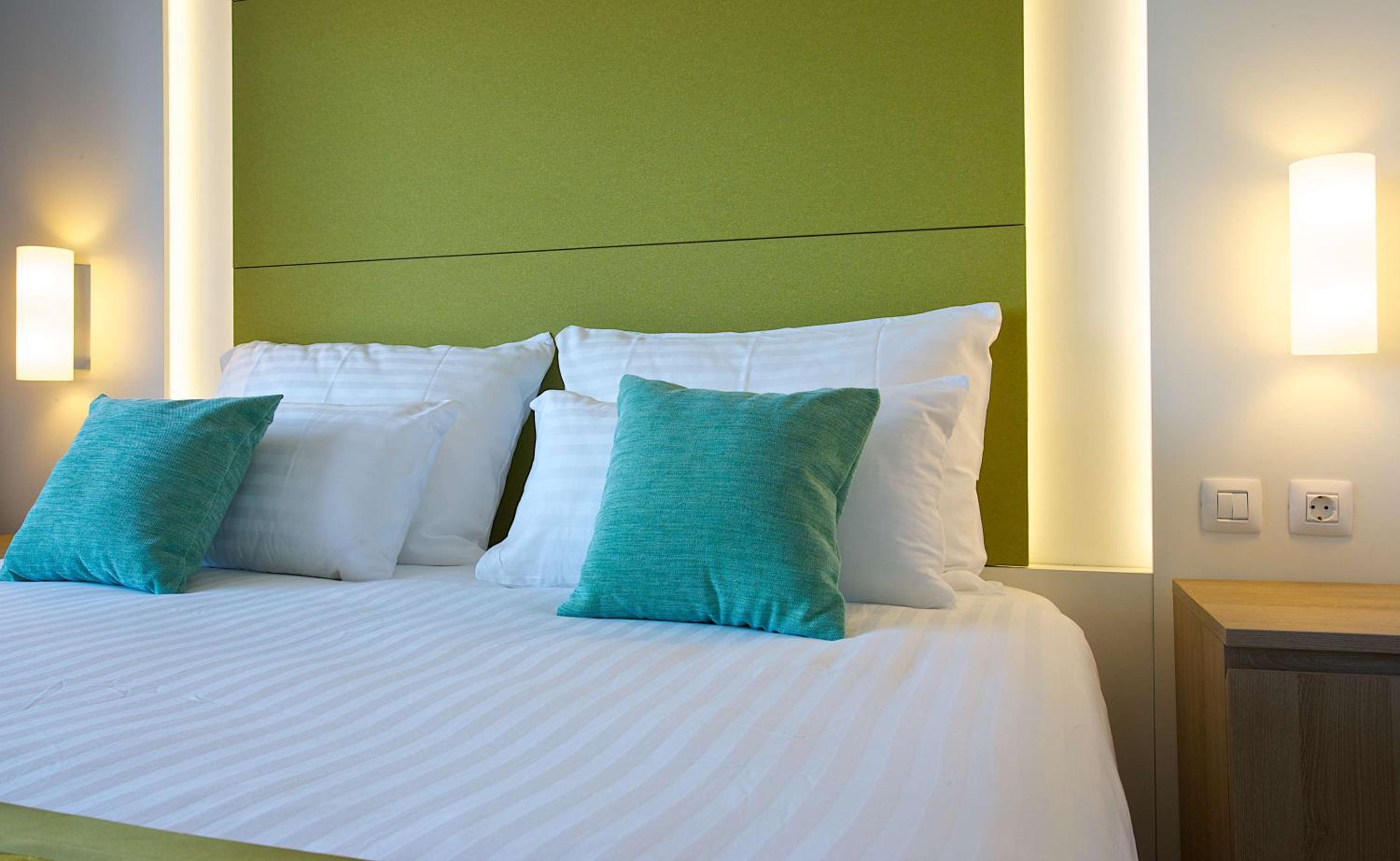 Standard Double or Twin Room - Photo 2