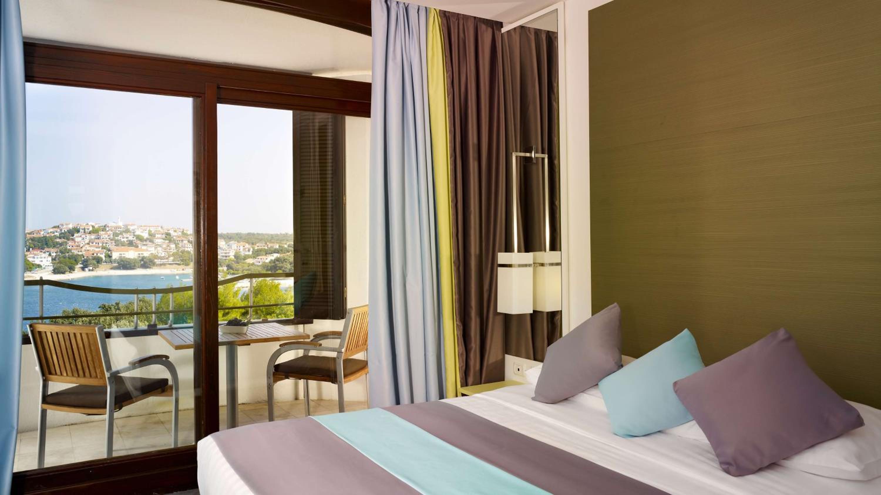 Premium Double or Twin Room Marina or Sea Side - Photo 1