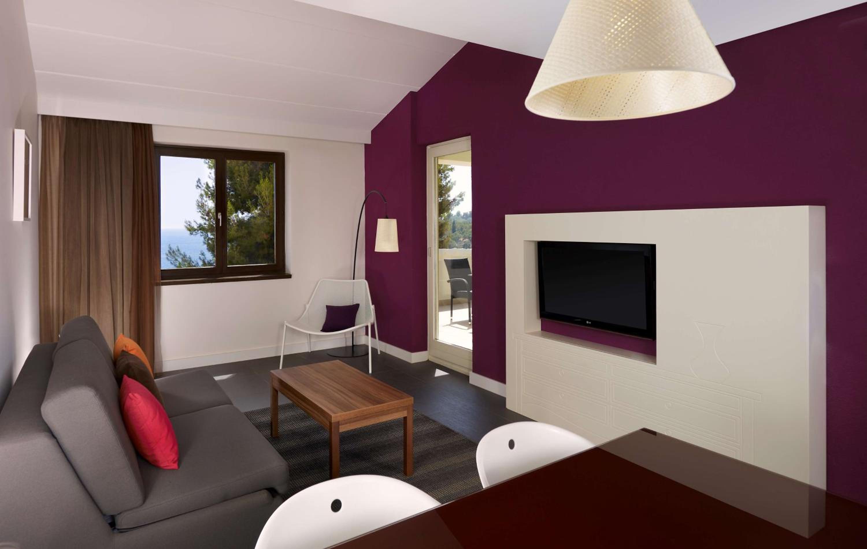 Premium Two-Bedroom Apartment - Sea Side photo 1
