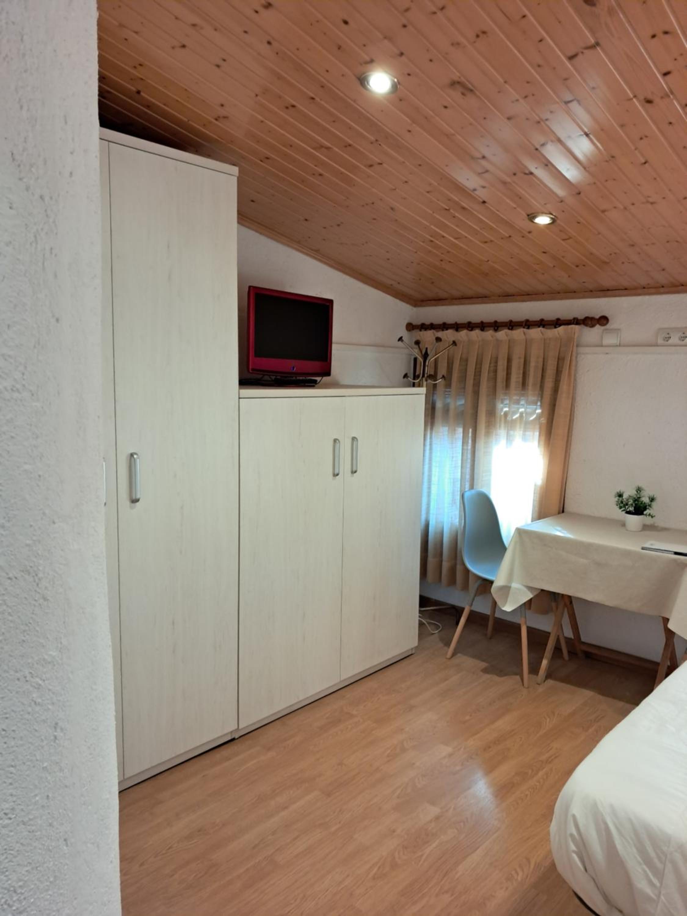 One-Bedroom Apartment photo 3